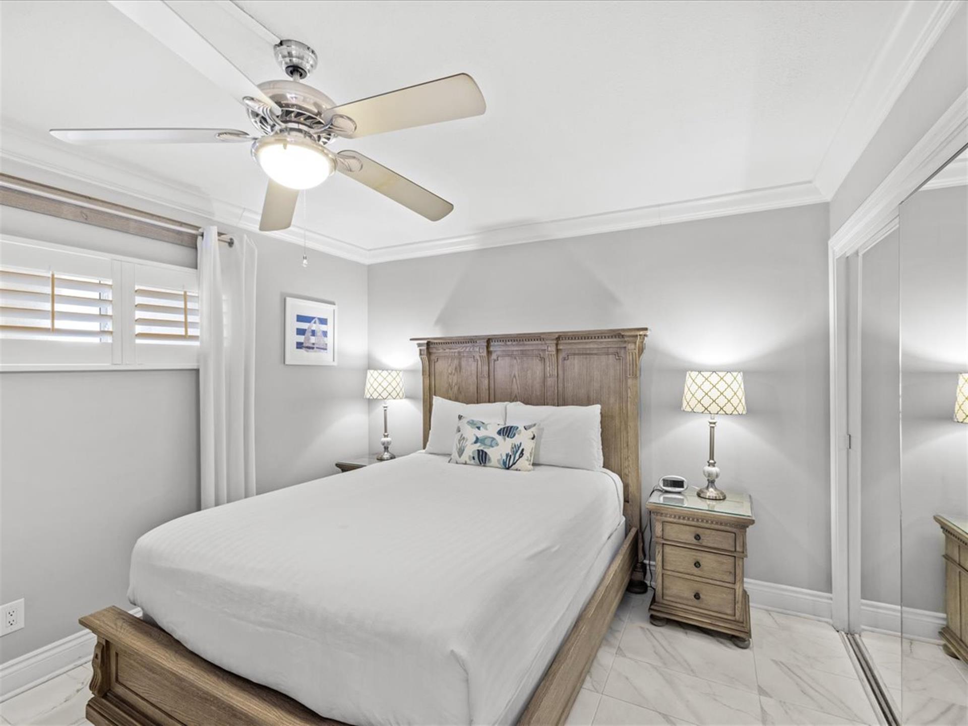 HSRC 302 Second Bedroom With Queen Bed