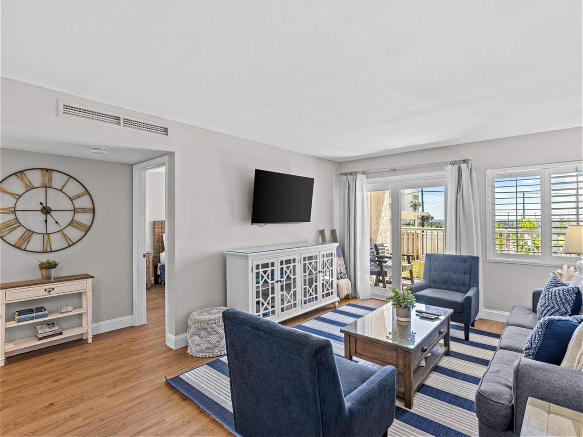 HSRC 107 Living Area