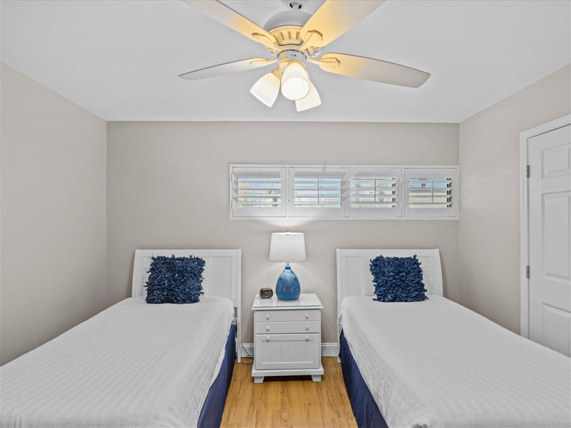 HSRC 107 Second Bedroom With Twin Beds