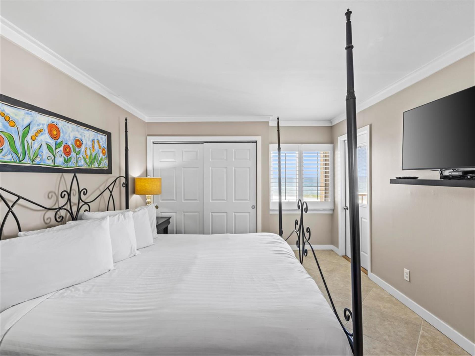 HSRC 301 Master Bedroom With King Bed