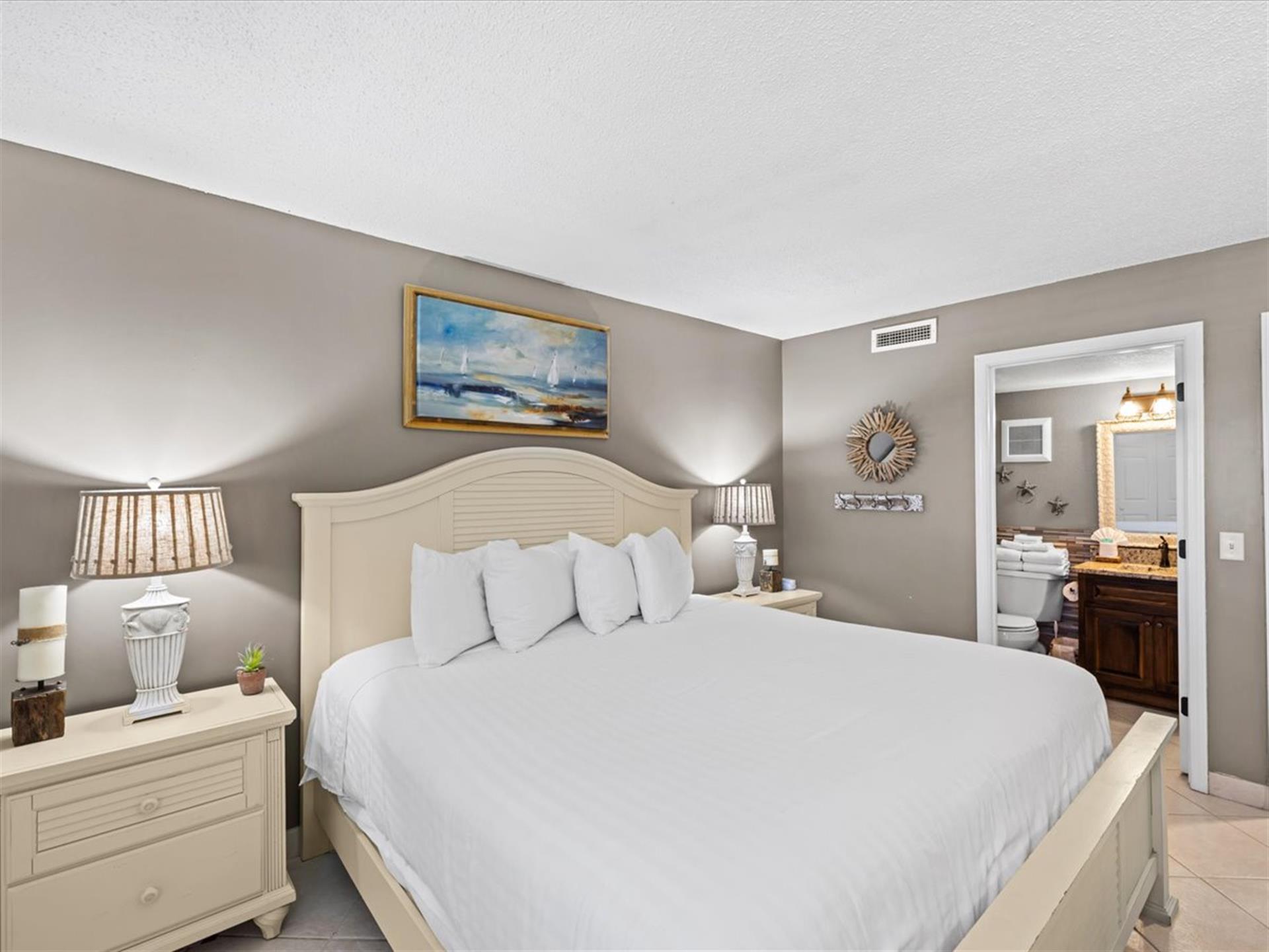 HSRC 116 Master Bedroom  King Bed and Ensuite