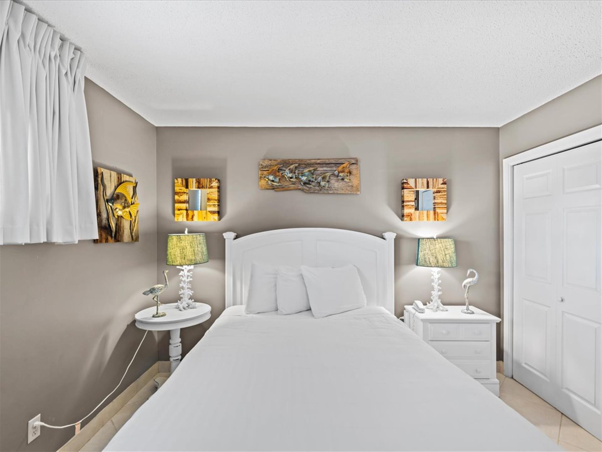 HSRC 116 Second Bedroom With Queen Bed