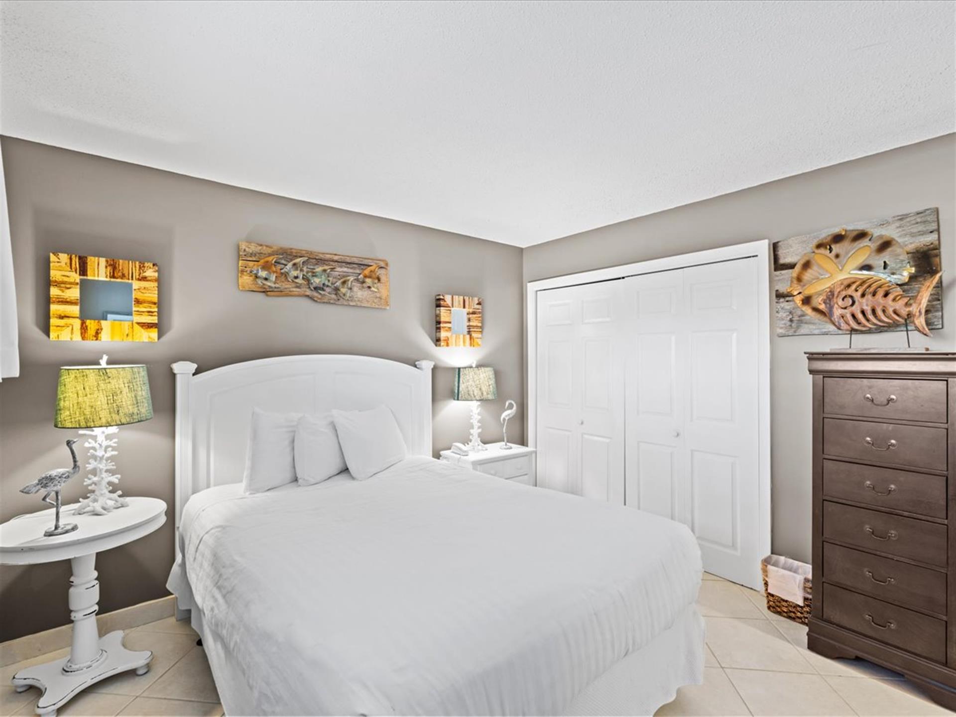 HSRC 116 Second Bedroom With Queen Bed