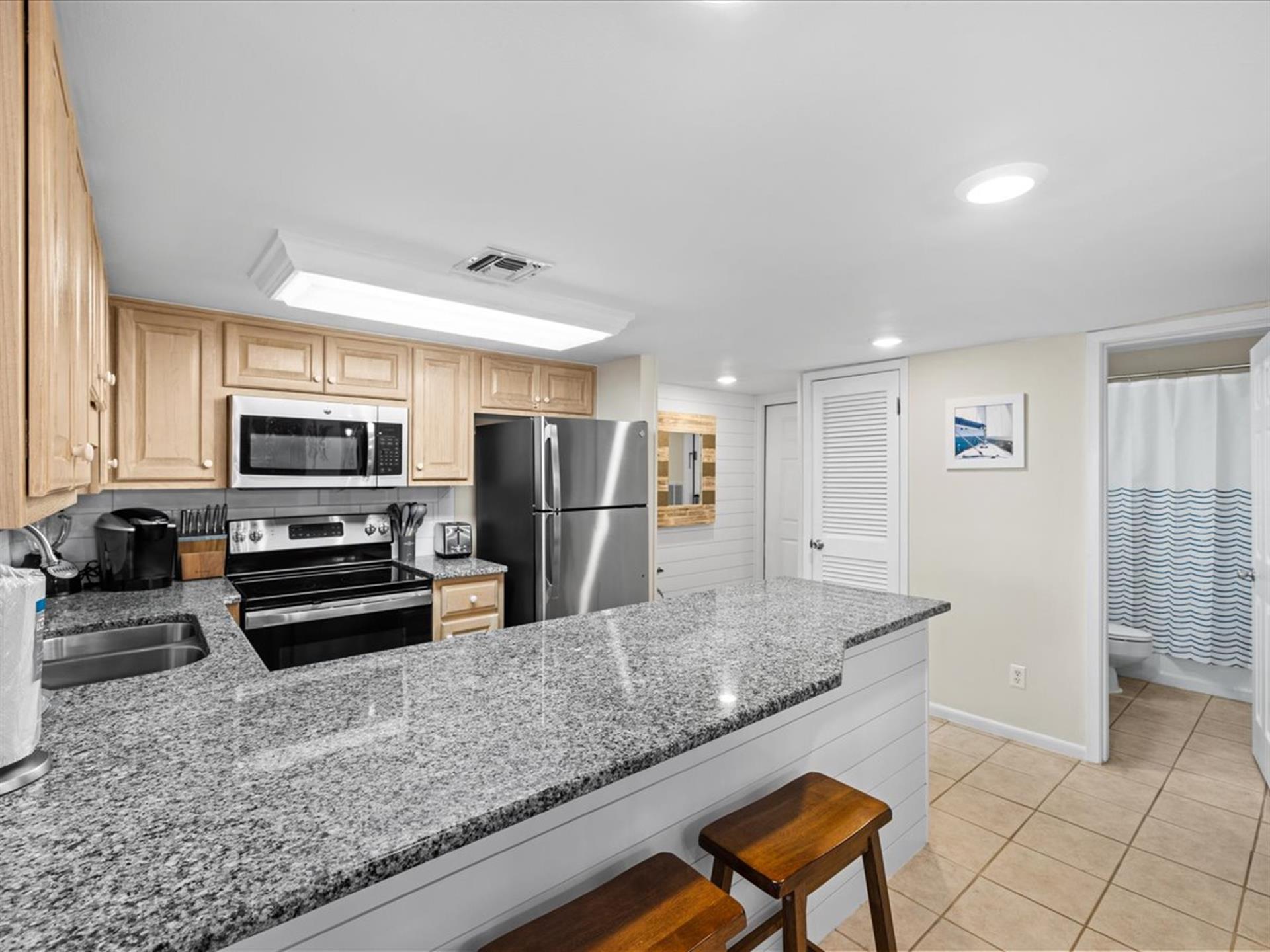 HSRC 208 Breakfast Bar Kitchen Area