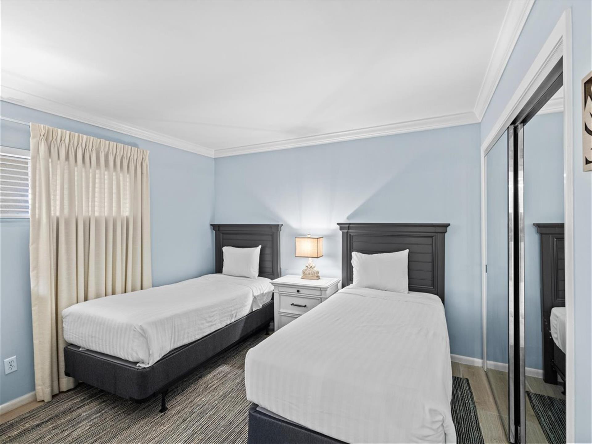 HSRC 208 Second Bedroom With Two Twin Beds