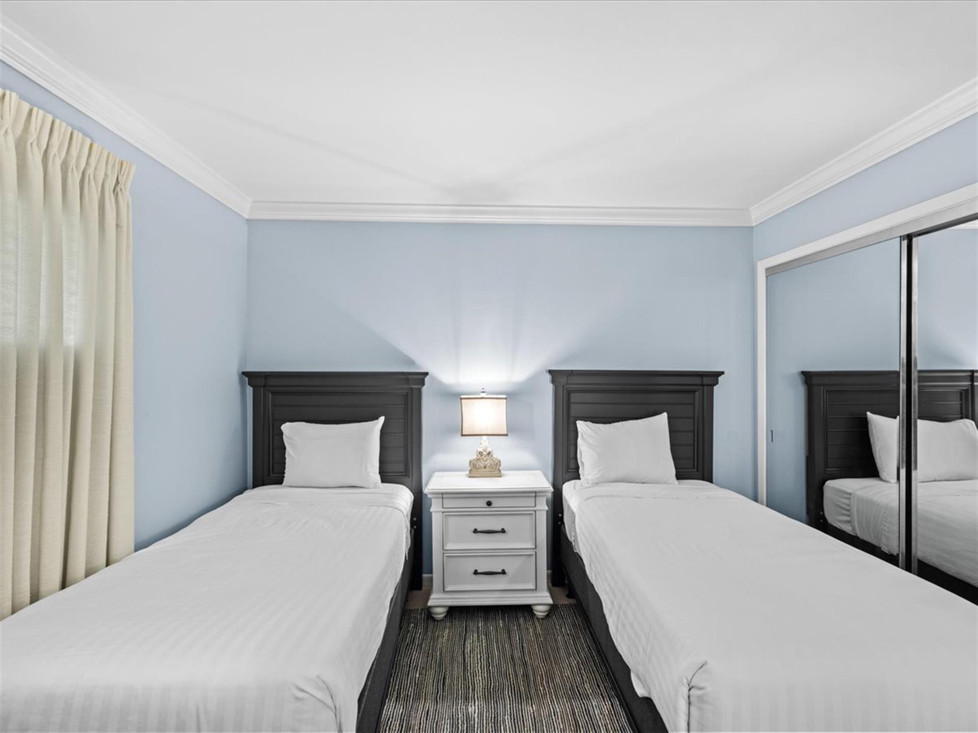 HSRC 208 Second Bedroom With Two Twin Beds