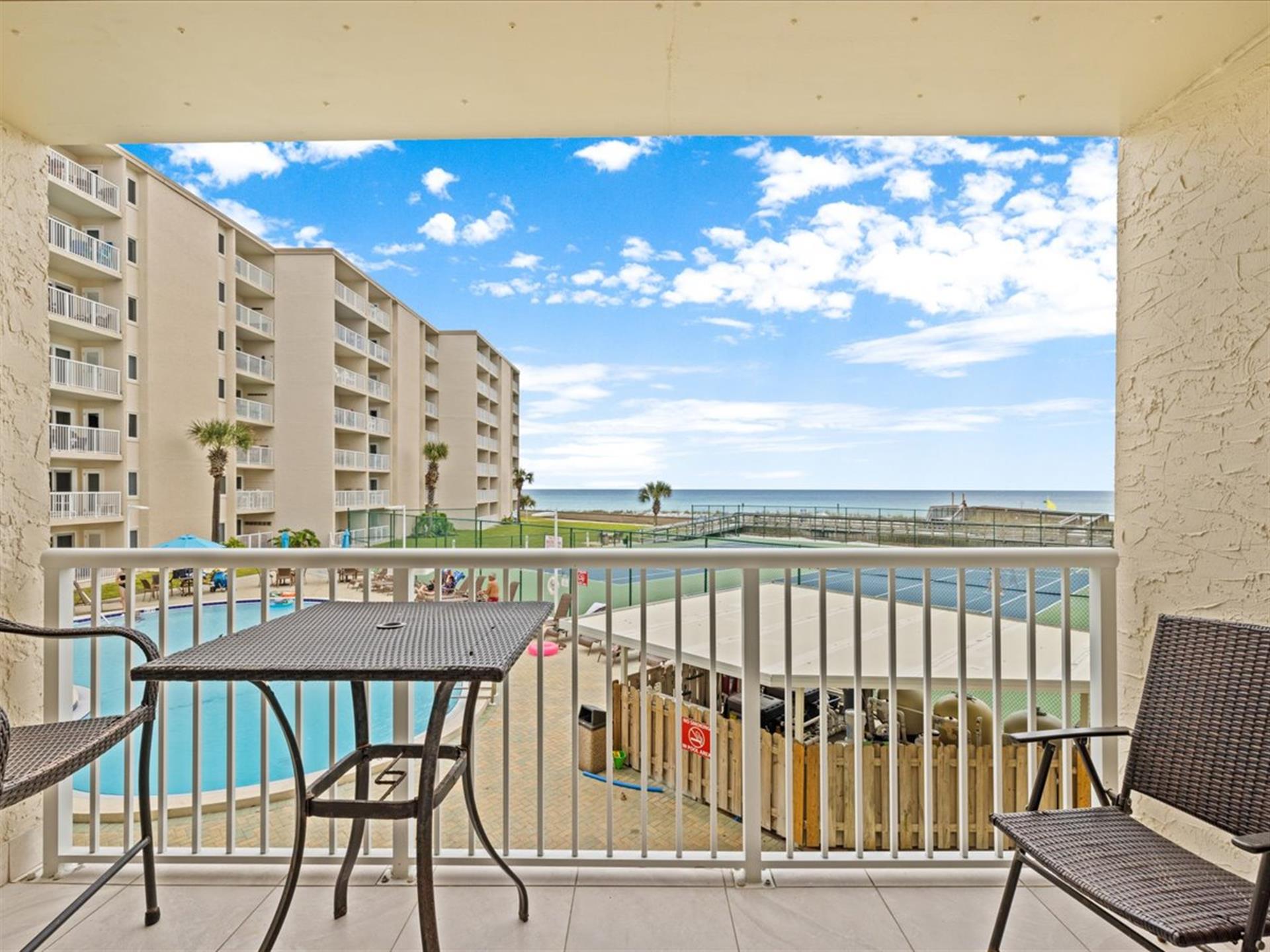 HSRC 208 Private Balcony