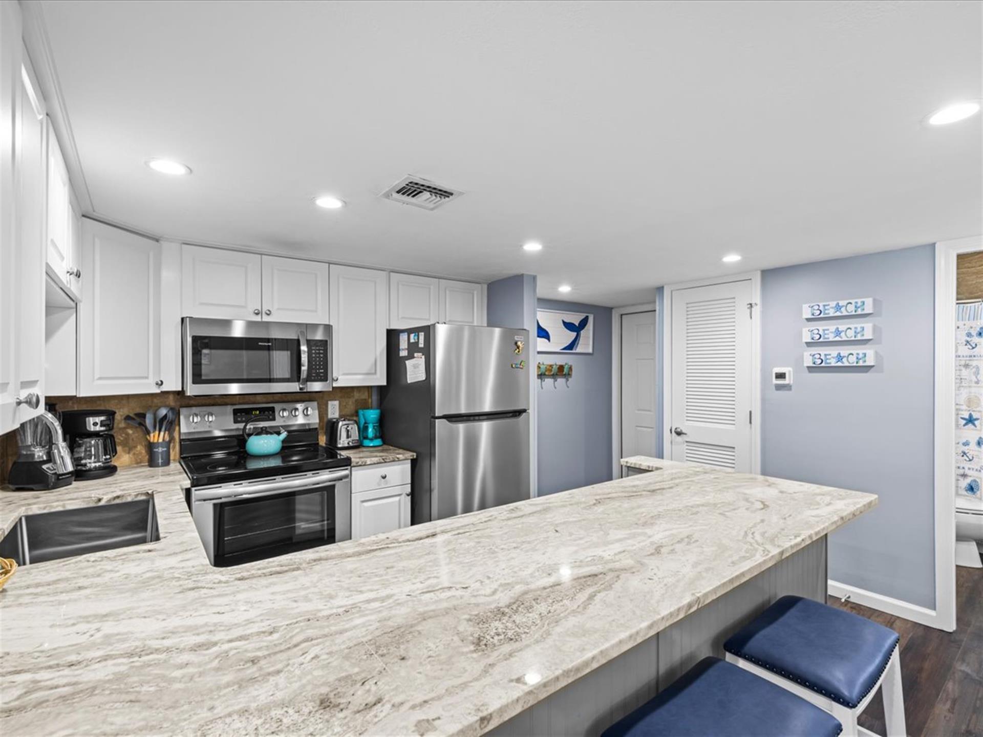 HSRC 515 Breakfast Bar Kitchen