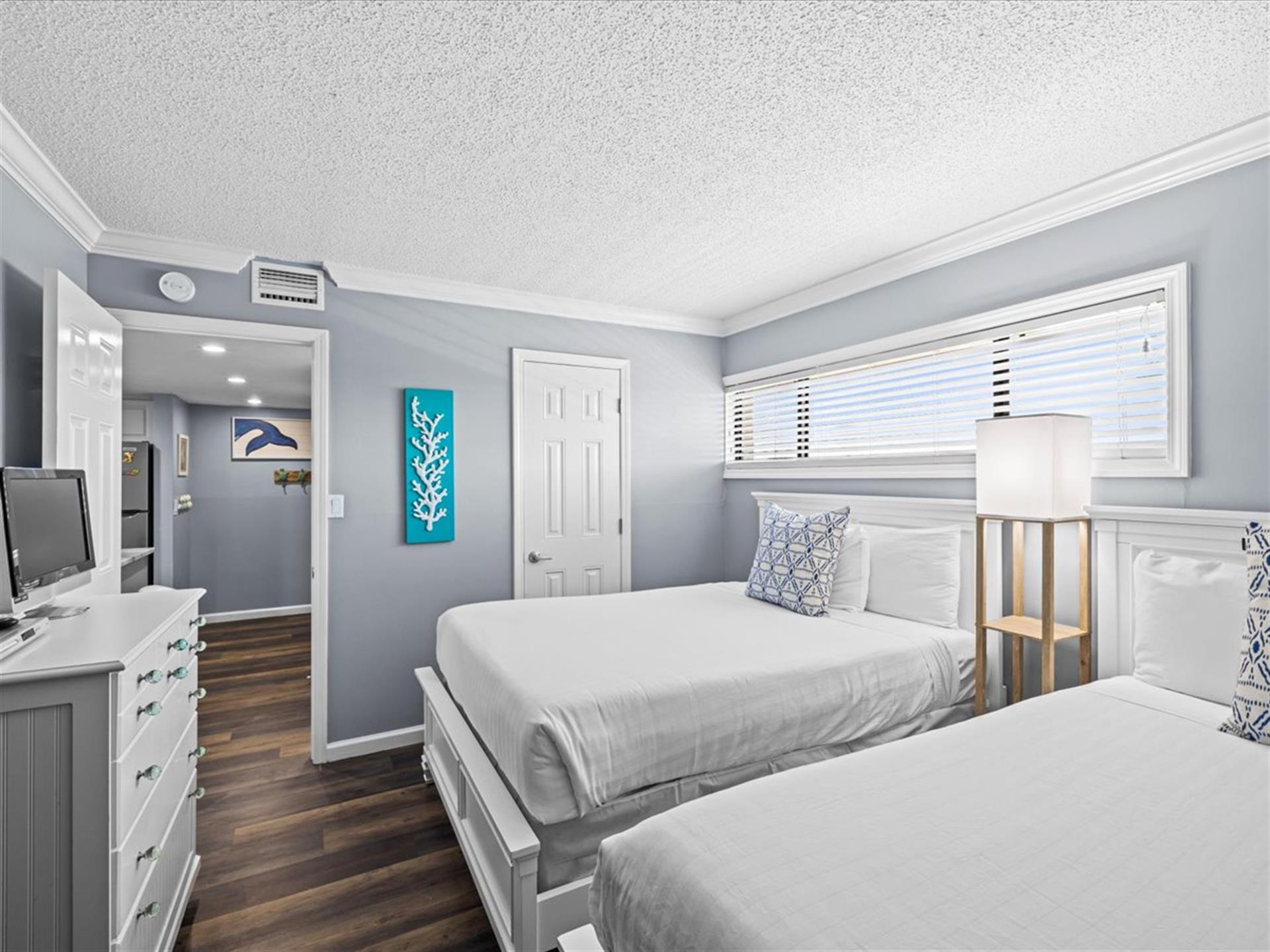 HSRC 515 Second Bedroom With Two Full Beds