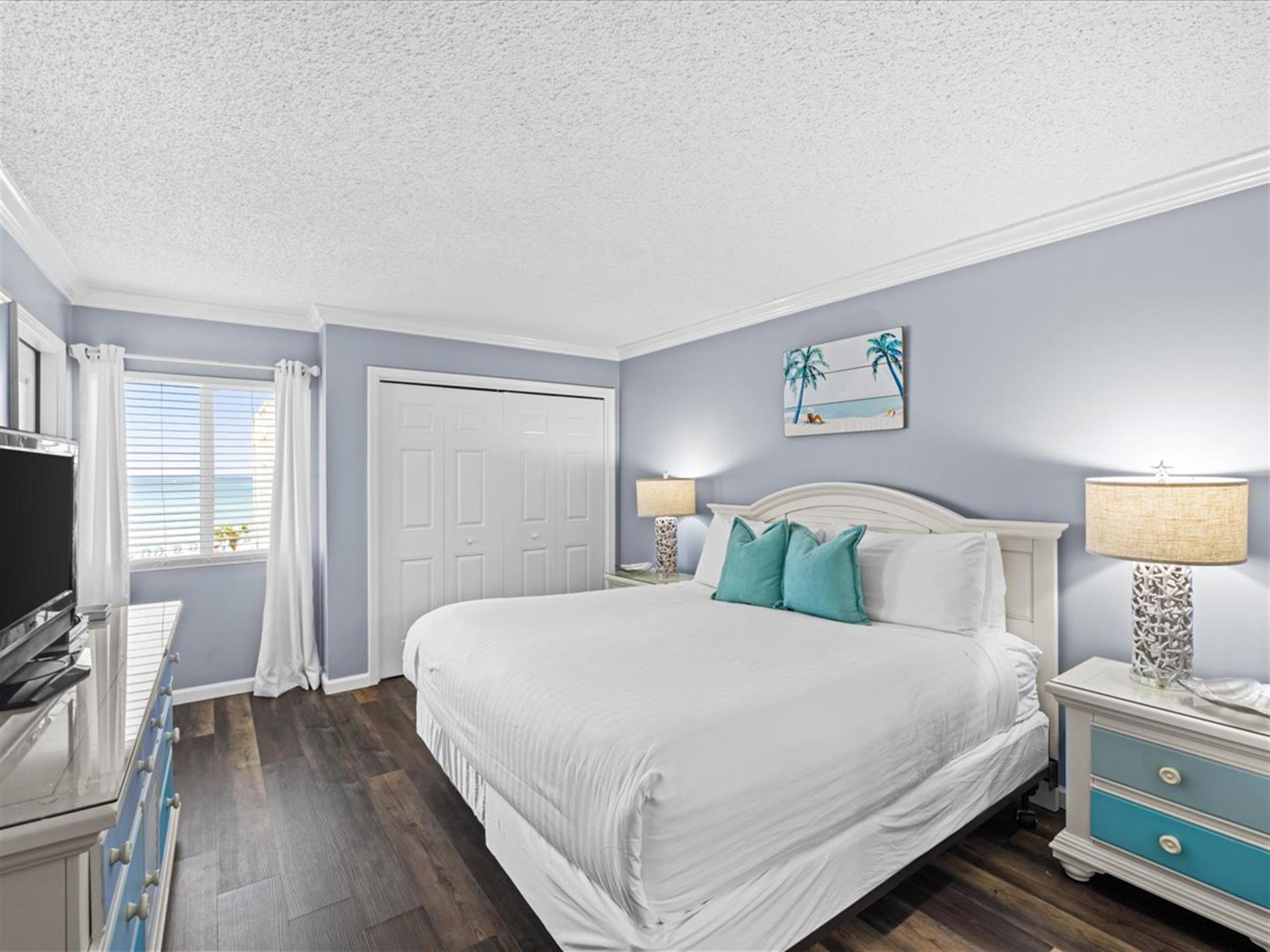 HSRC 515 Master Bedroom With King Bed