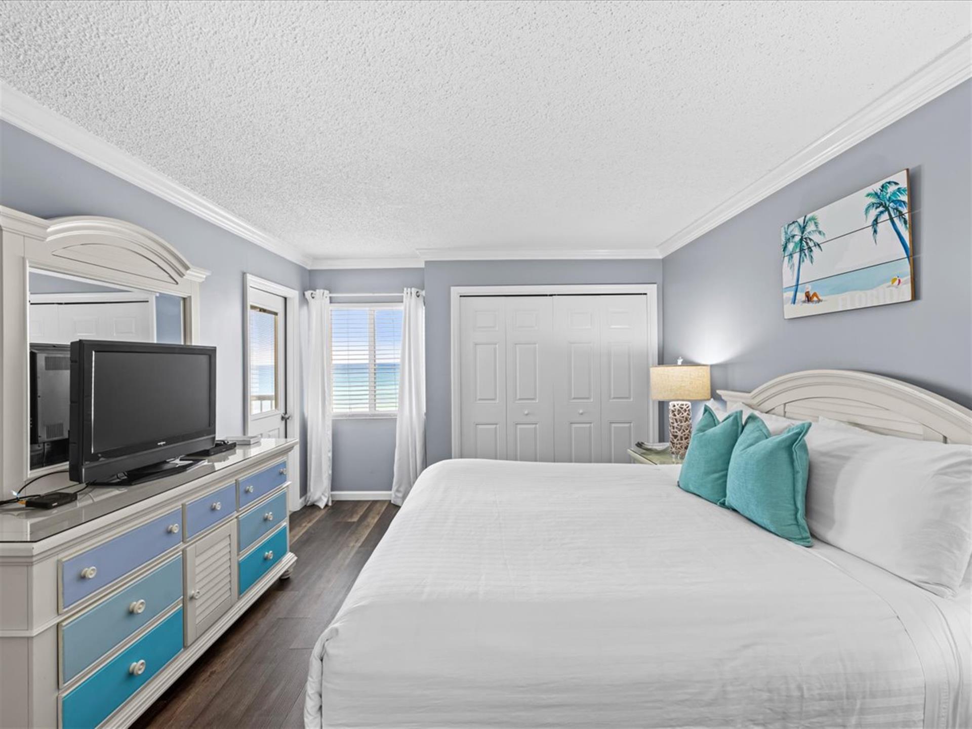 HSRC 515 Master Bedroom With King Bed