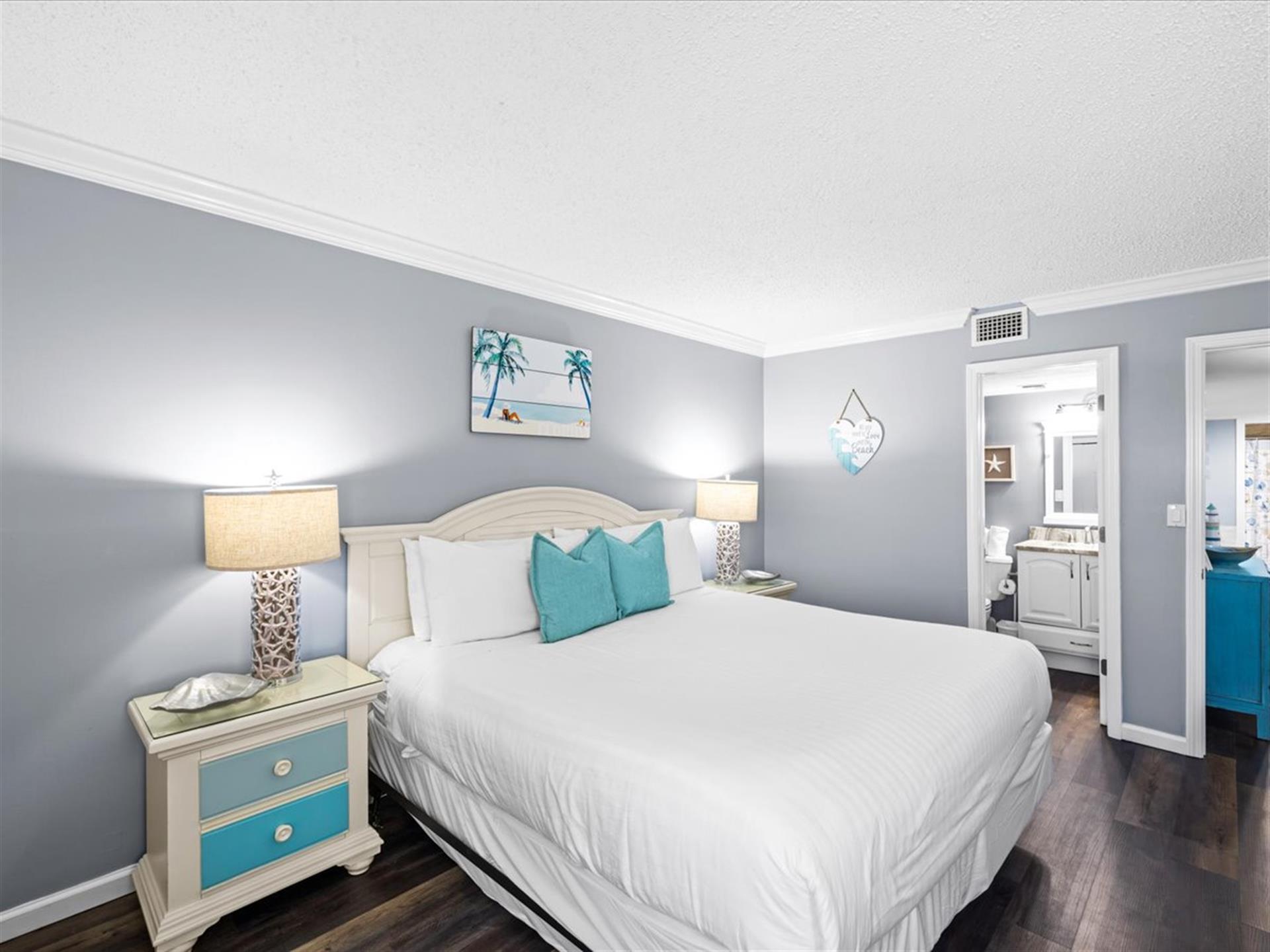 HSRC 515 Master Bedroom With King Bed