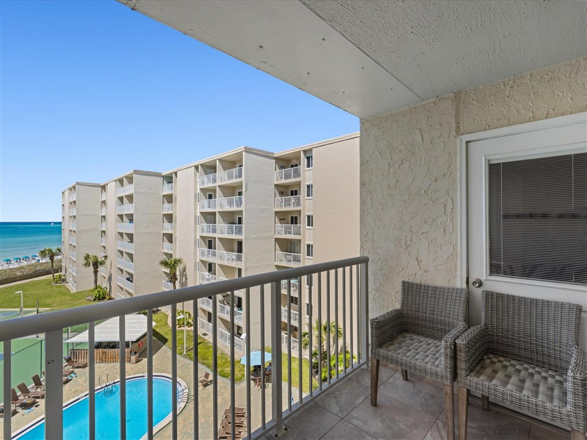 HSRC 515 Private Balcony