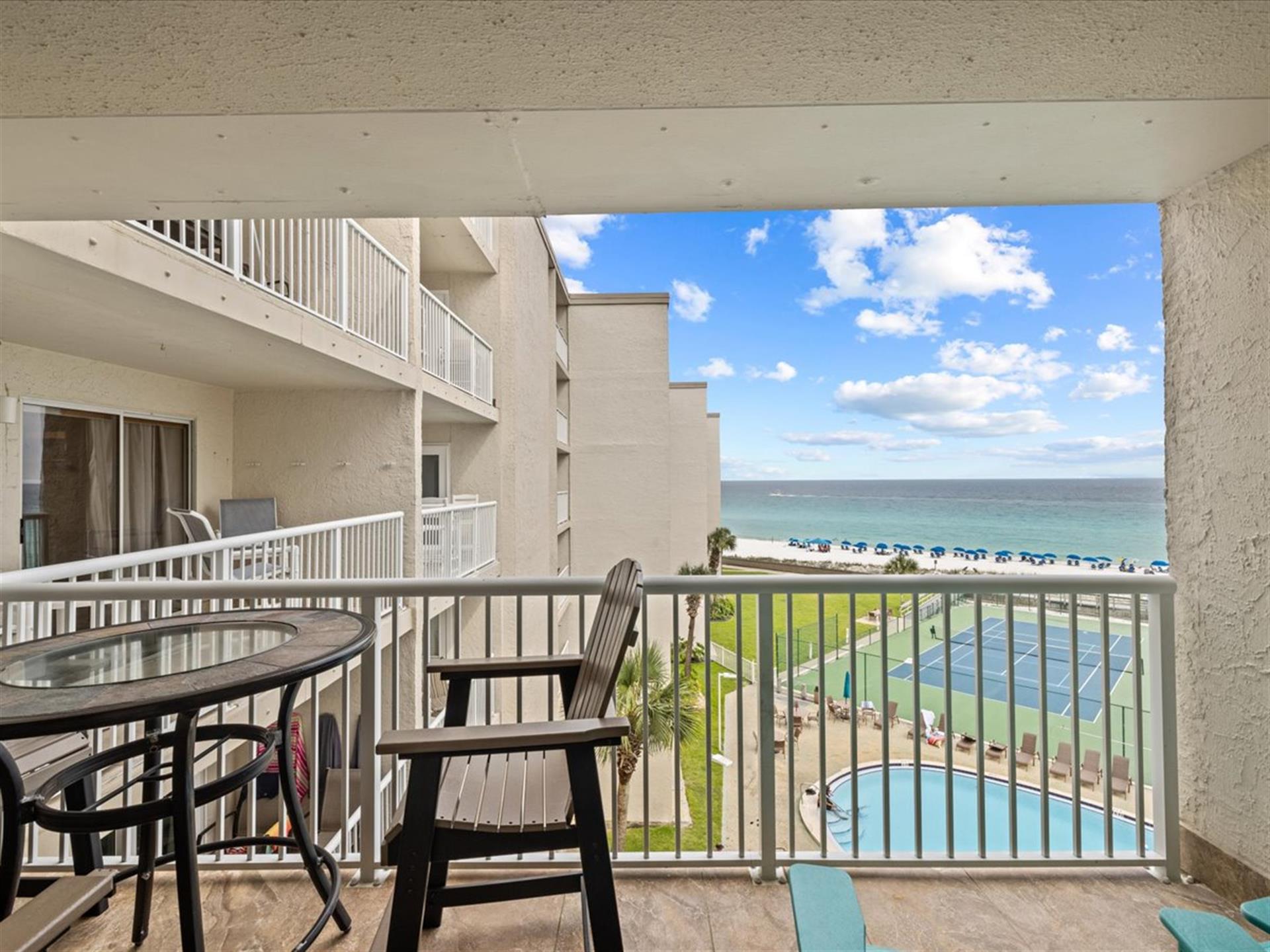 HSRC 512 Balcony View