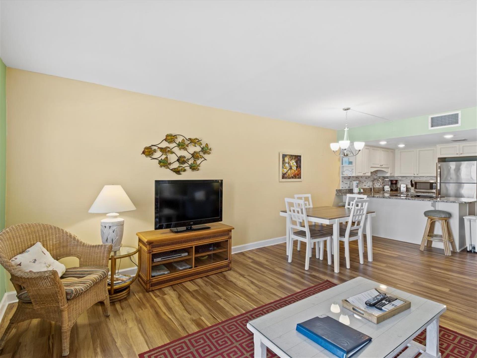 HSRC 719 LivingDining Area