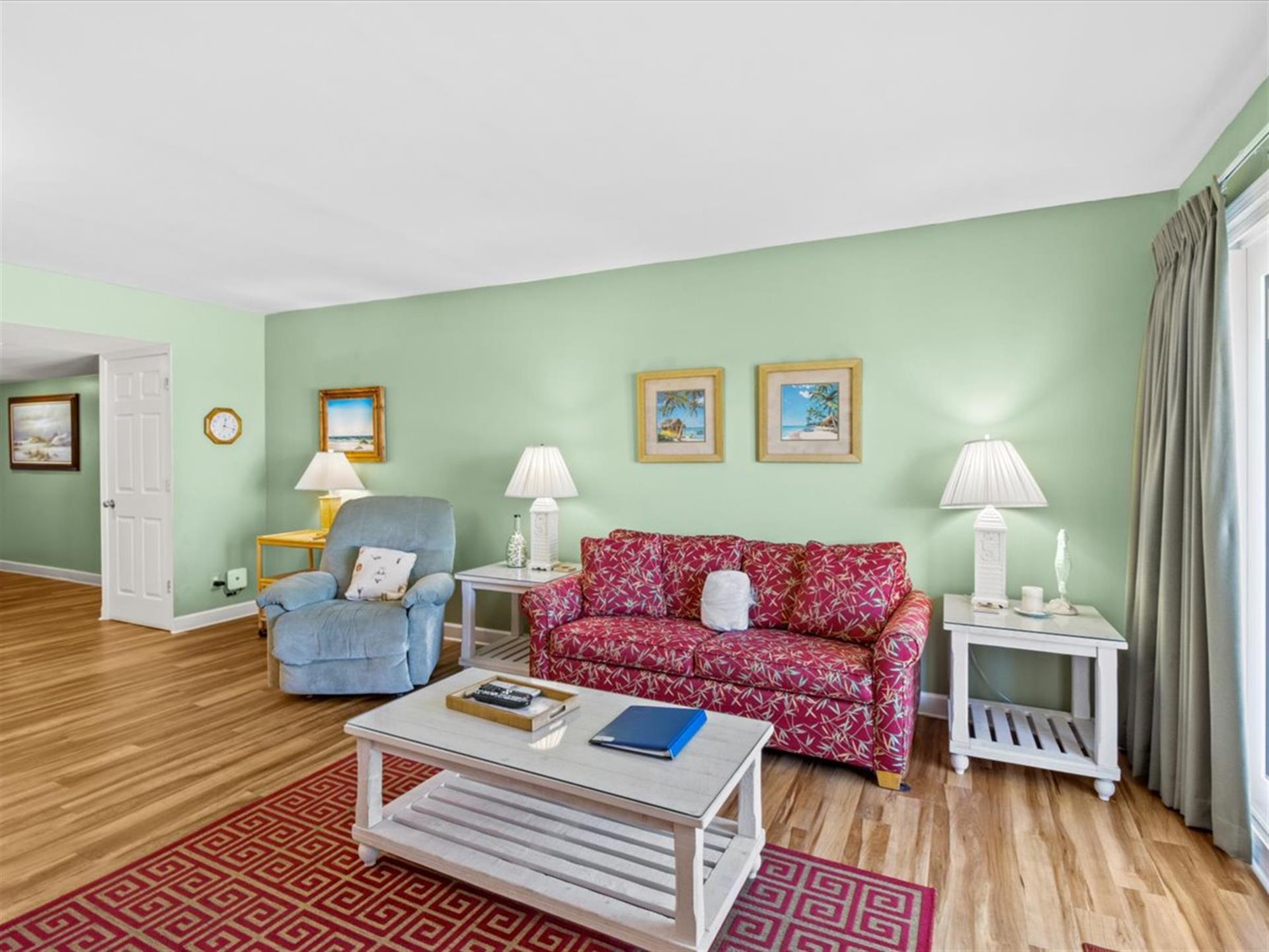 HSRC 719 Living Area