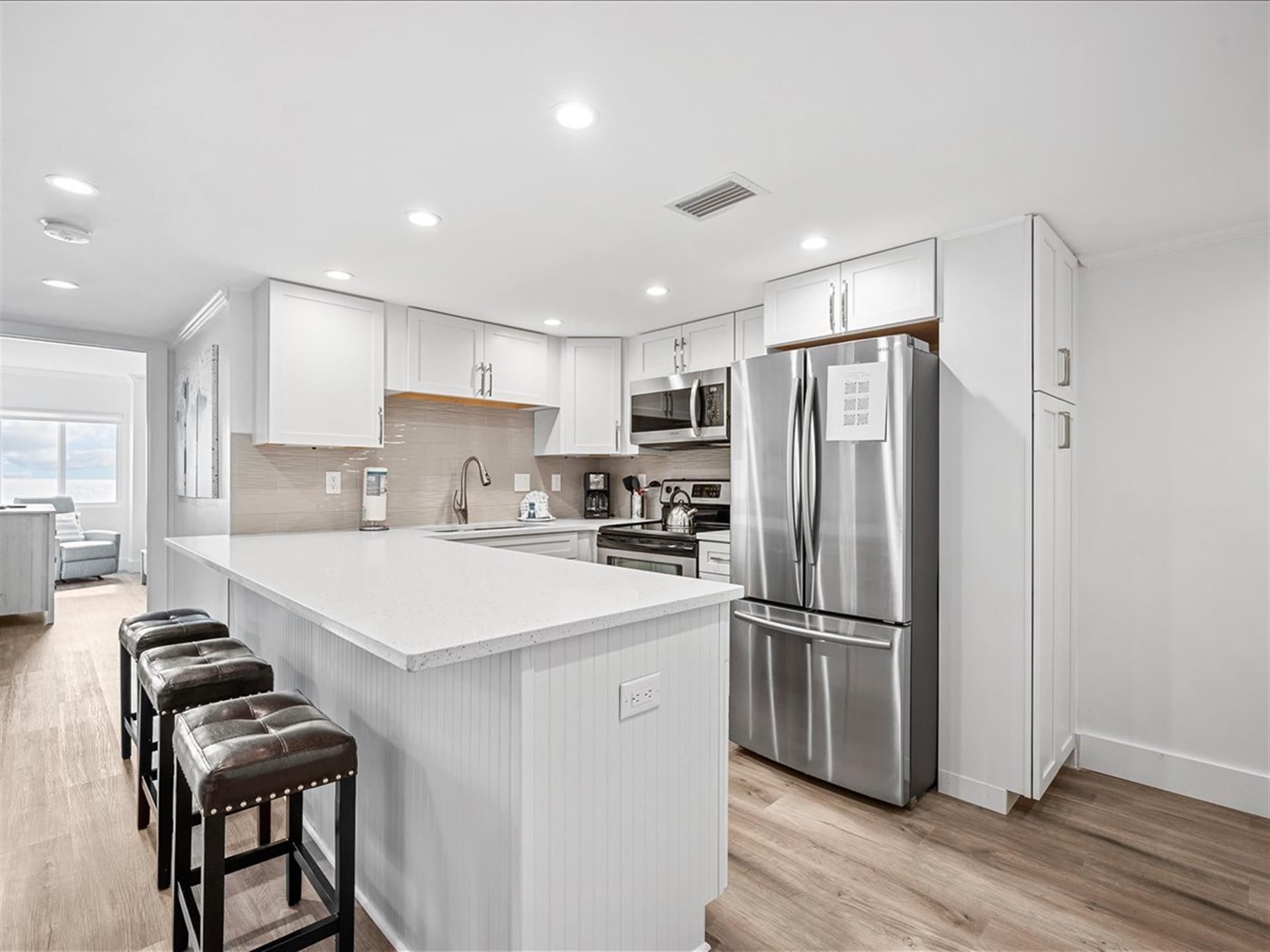 HSRC 524 KitchenBreakfast Bar