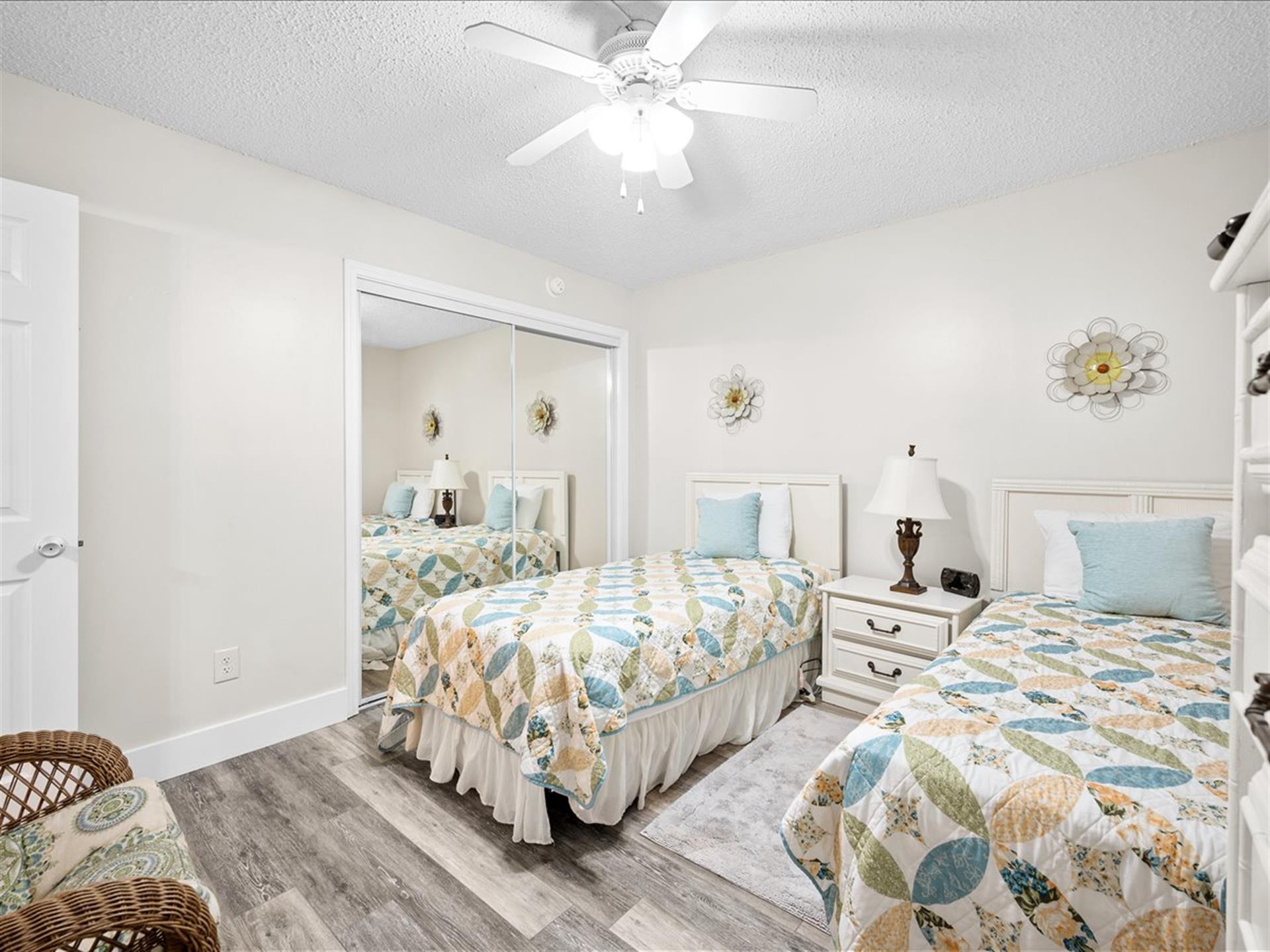 HSRC 314 Second Bedroom With Twin Beds