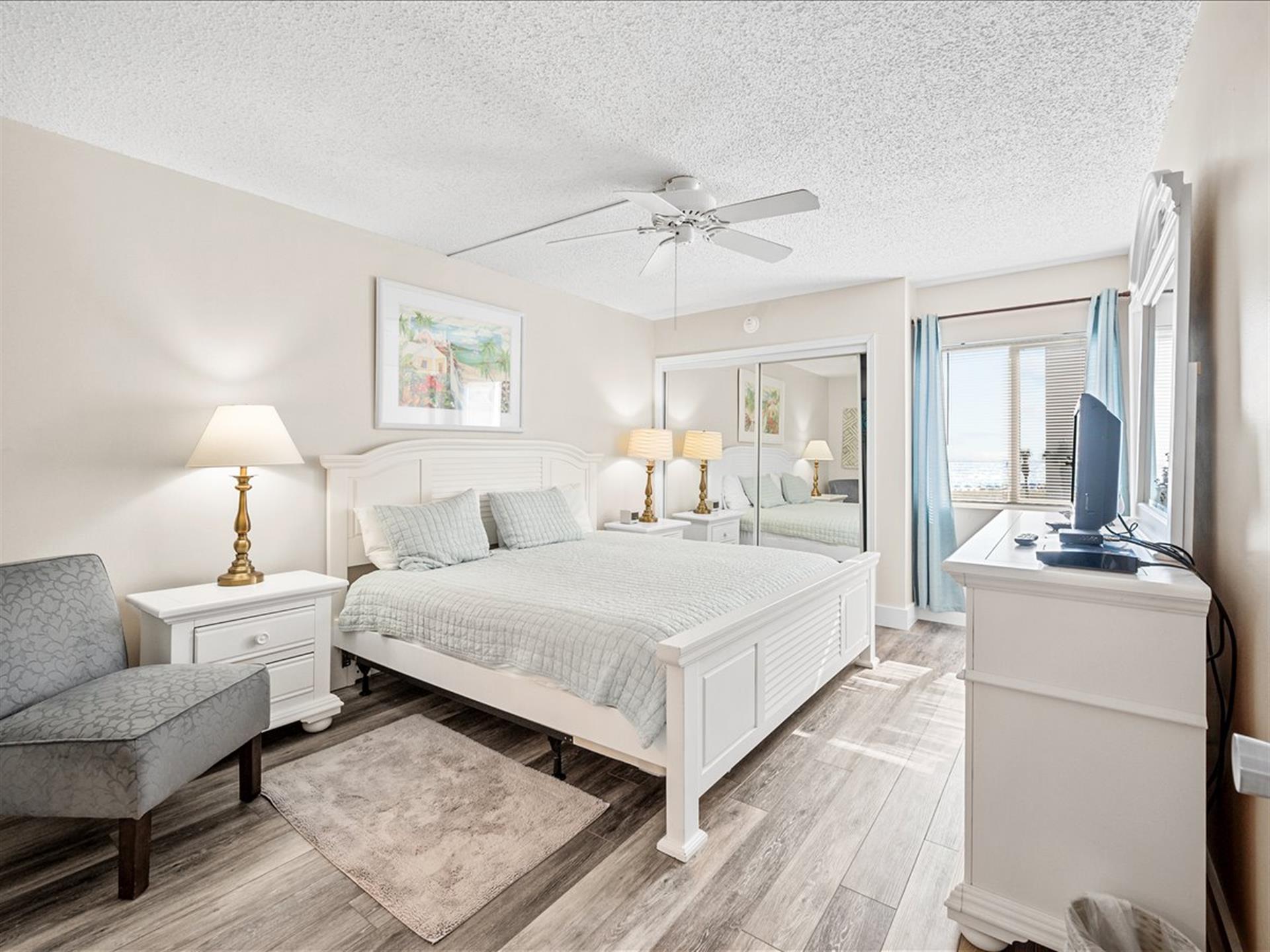 HSRC 314 Master Bedroom With King Bed