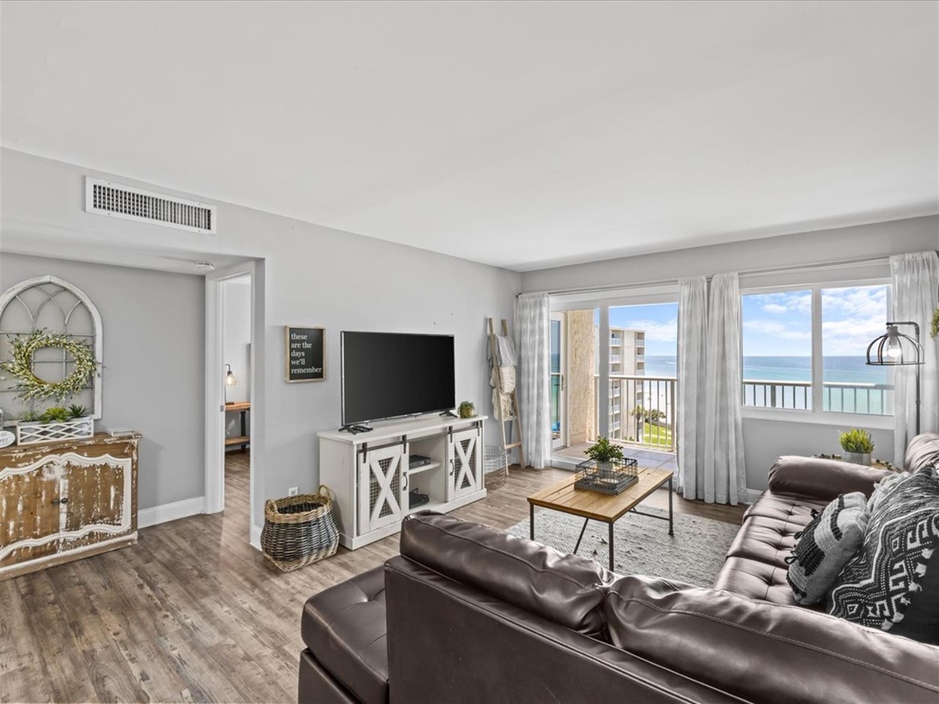 HSRC 607 Living Area With Gulf View