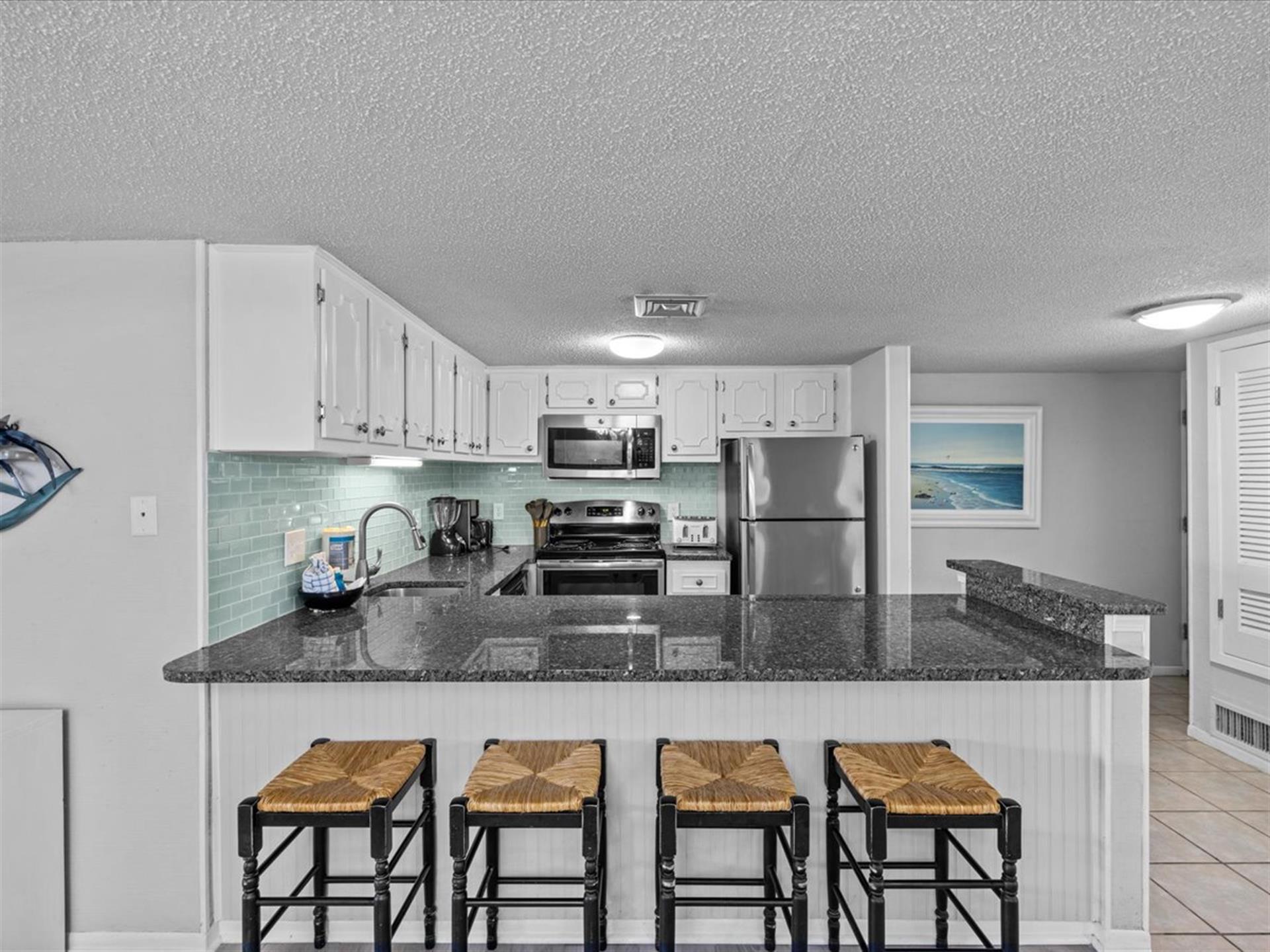 HSRC 2A Breakfast Bar Kitchen