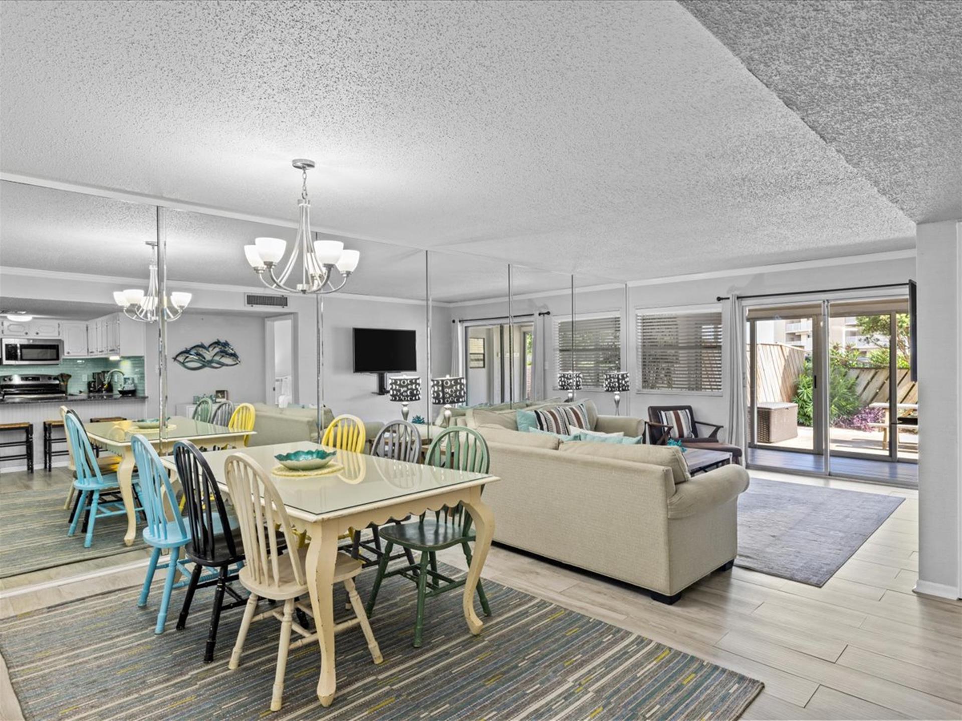 HSRC 2A Dining And Living Area