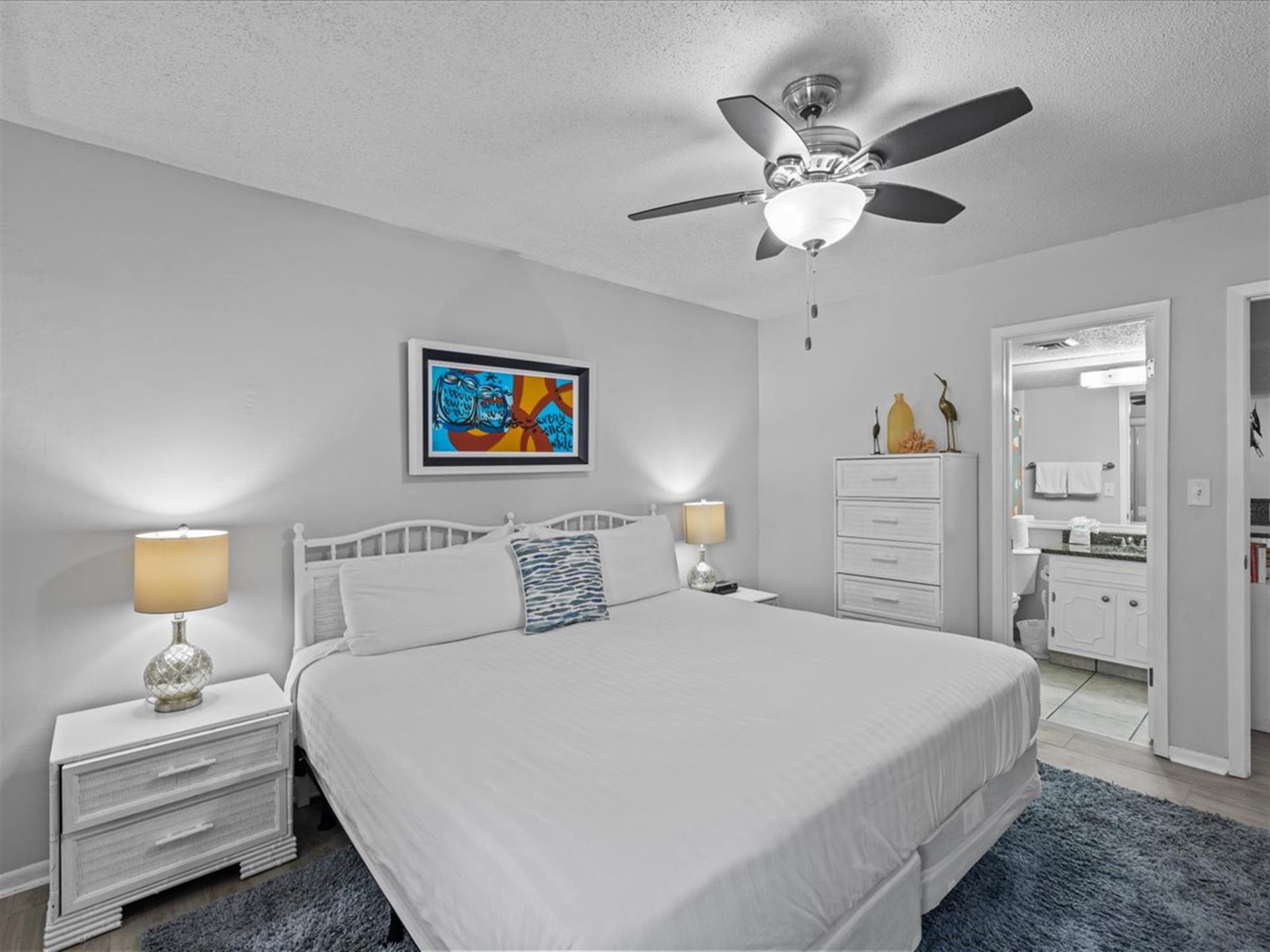 HSRC 2A Master Bedroom With King Bed And En Suite