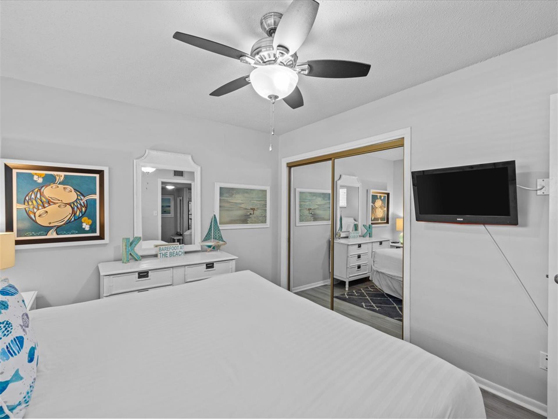 HSRC 2A Second Bedroom With King Bed