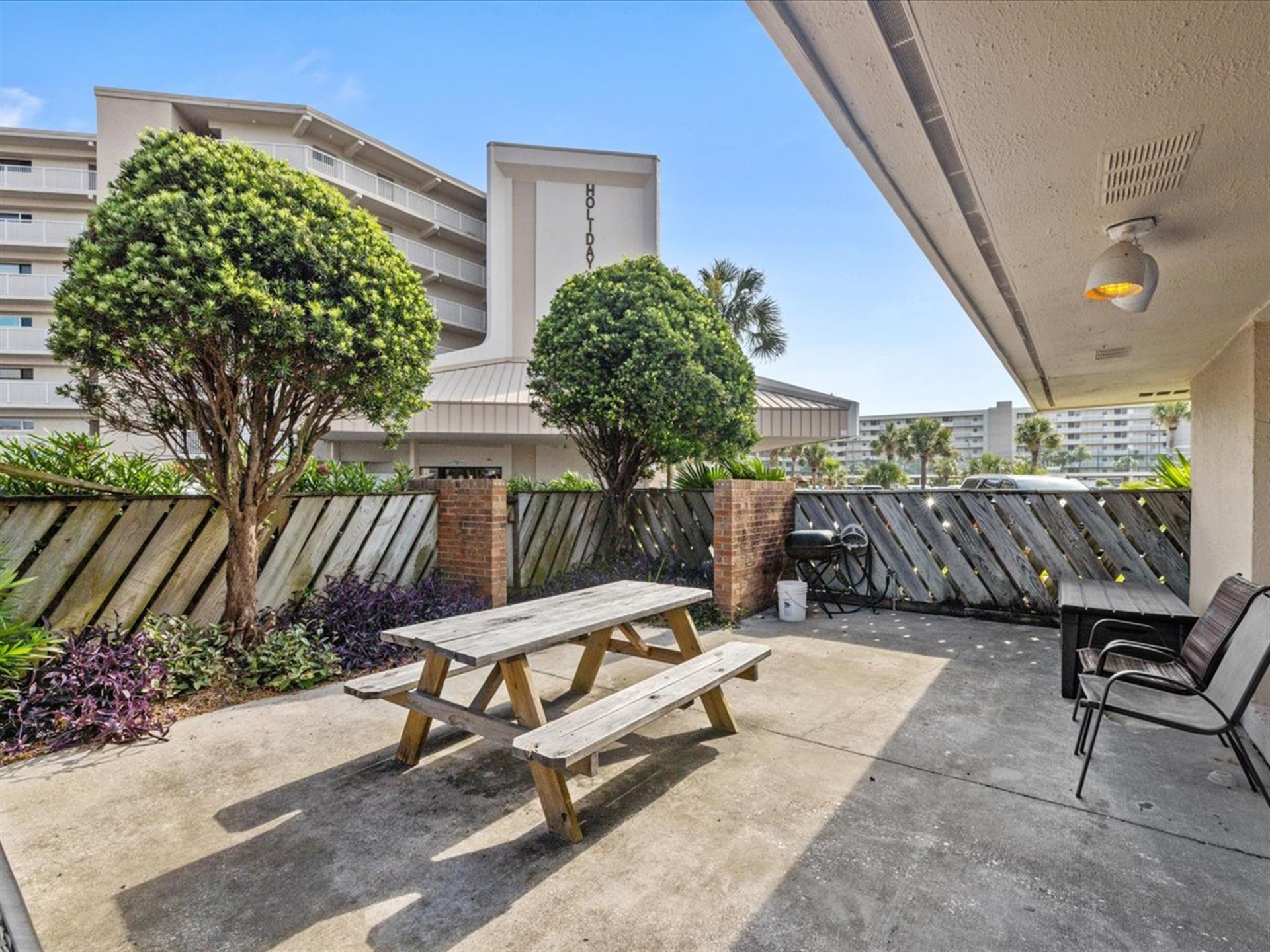 HSRC 2A Private Patio