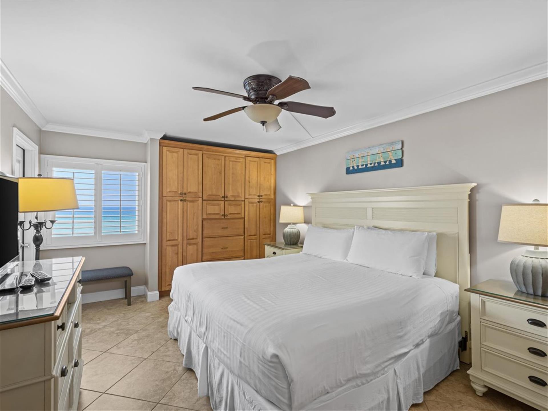 HSRC 405 Master Bedroom With King Bed And Gulf View