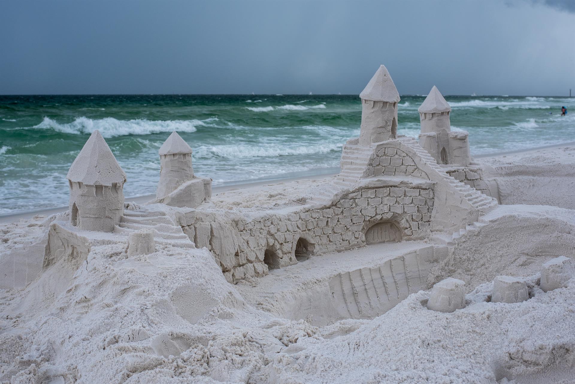 HSRC 208 Sandcastle On The Beach