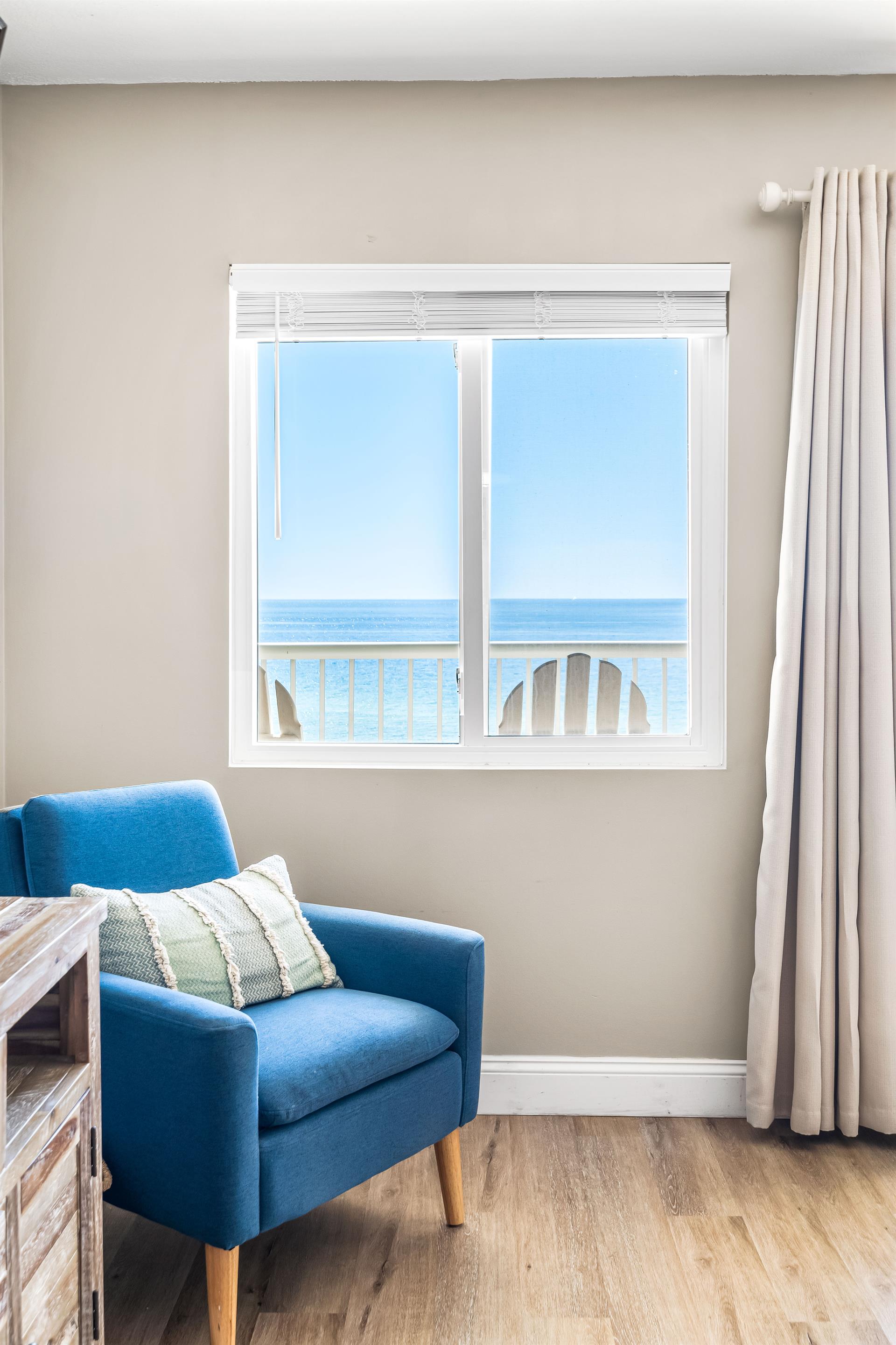 HSRC 706 Living Area With Gulf View