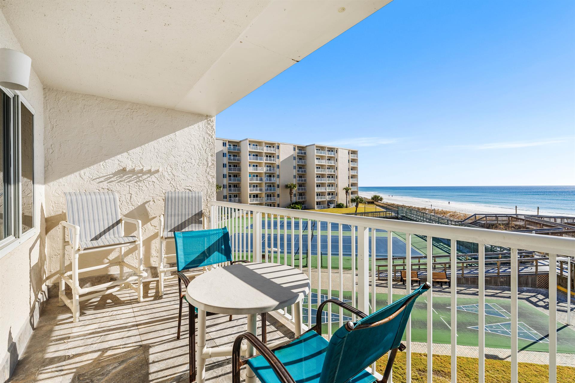 HSRC 303 Private Balcony With Gulf View