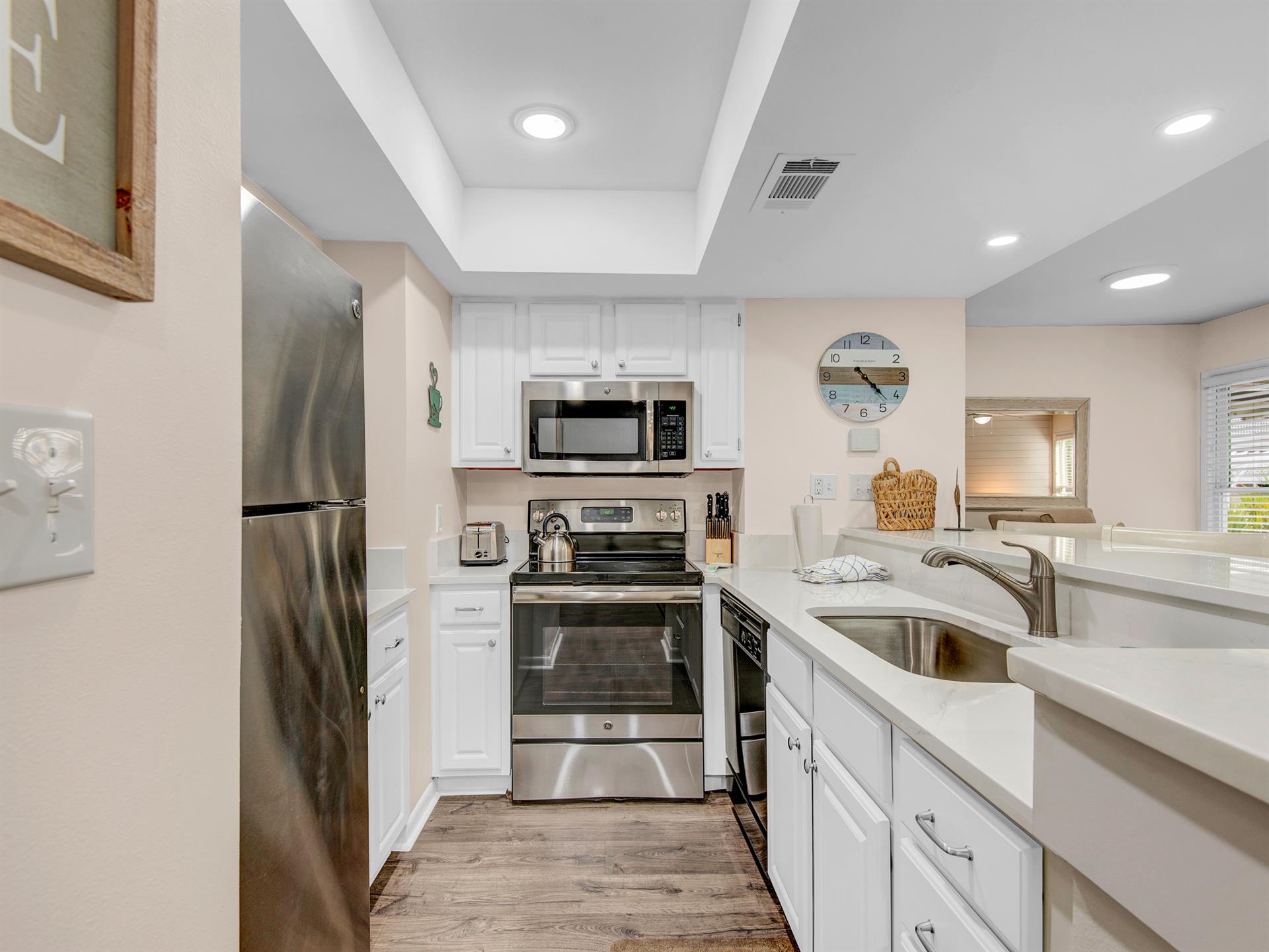 Fully Stocked Kitchen