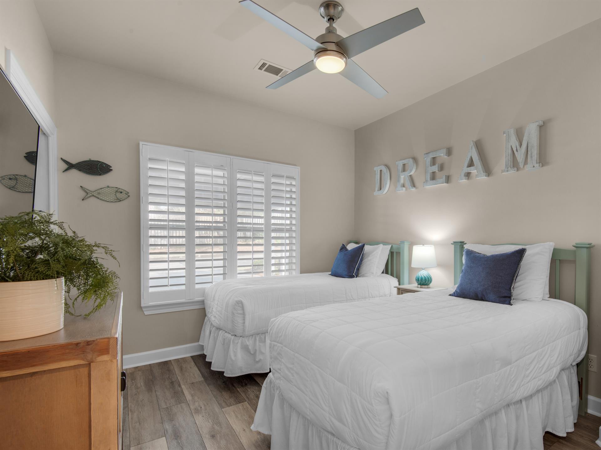 Third Bedroom with 2 Twin Beds