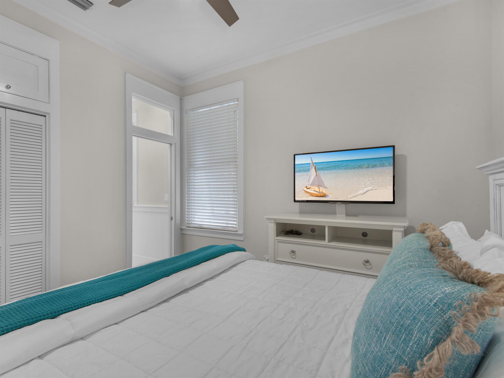 Bedroom 3 with private bathroom  1st floor