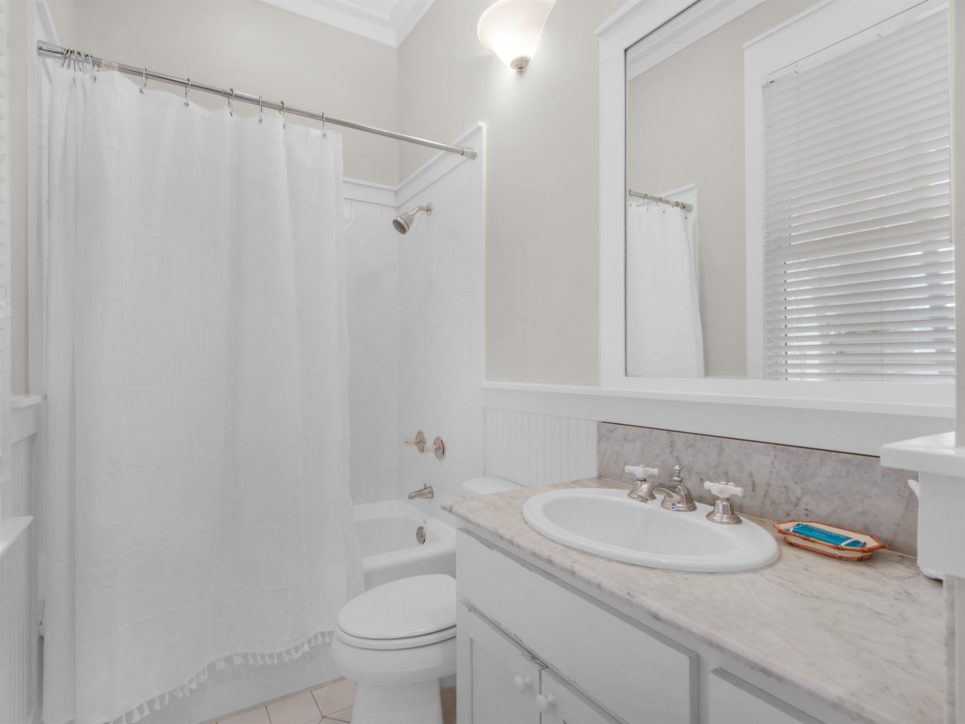 Bathroom 4  1st floor