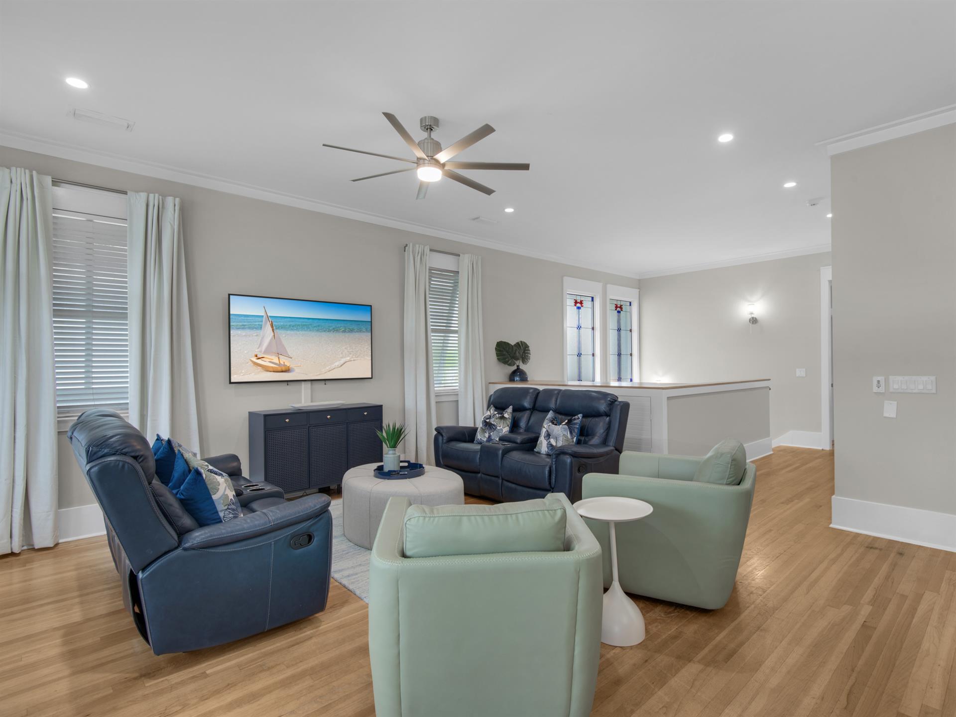 Living area  2nd floor