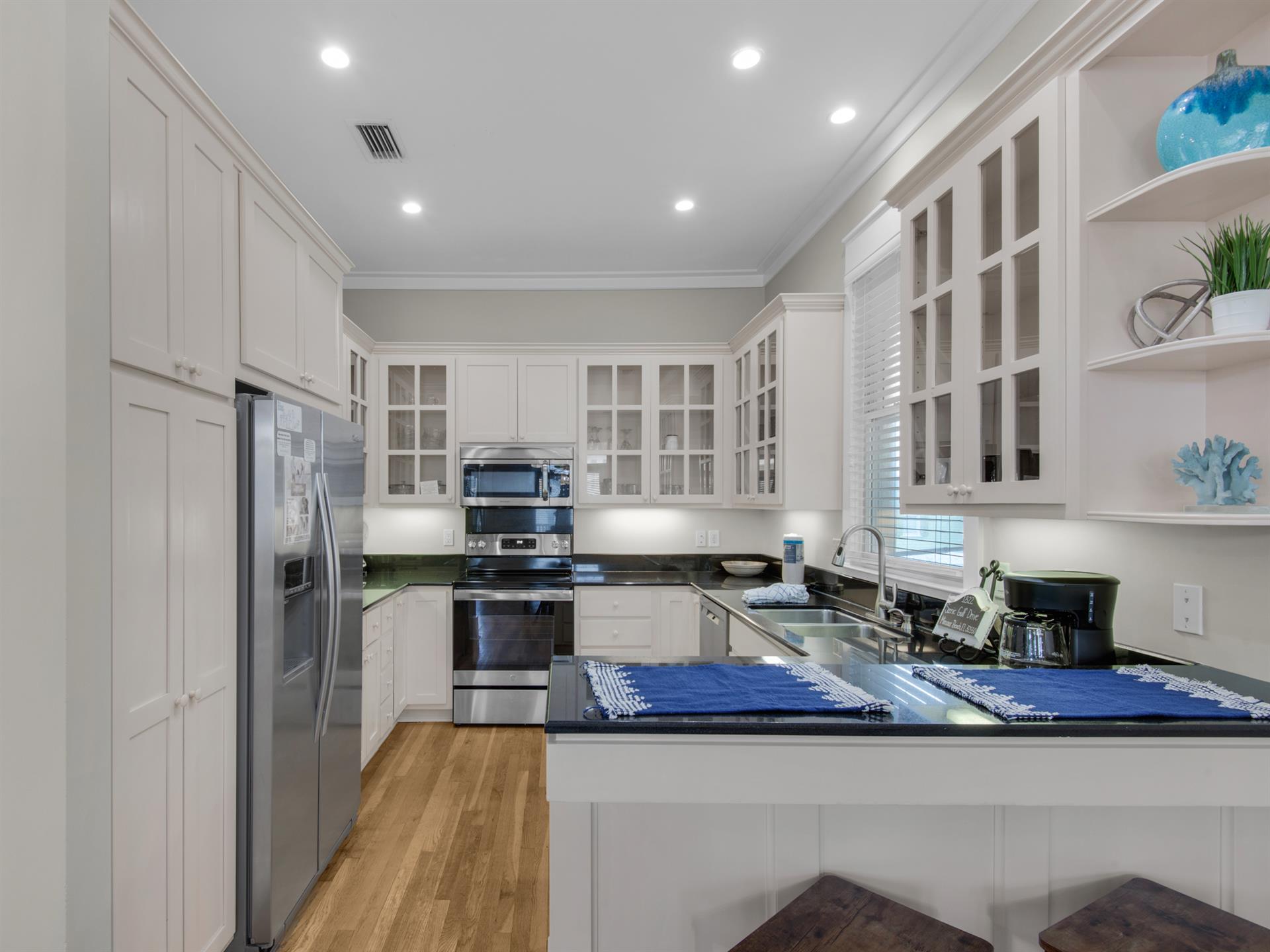 Kitchen with breakfast bar  2nd floor