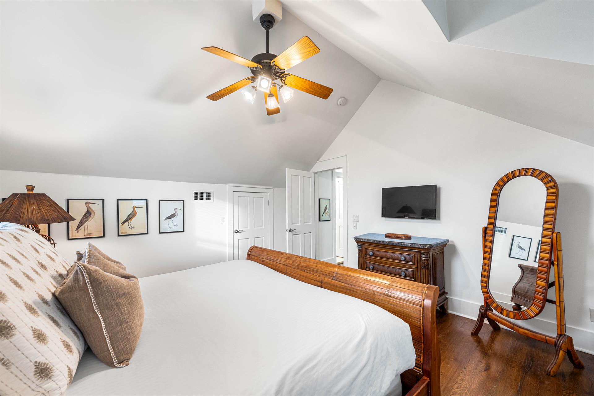 3rd Floor Bedroom with King Bed, Twin Bed with a  Twin Trundle  Full Bathroom