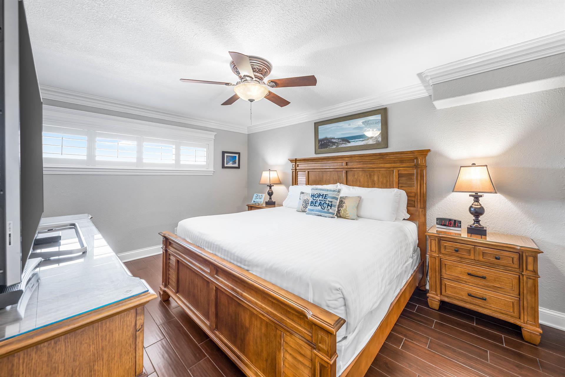 HSRC 506 Master Bedroom with King Bed