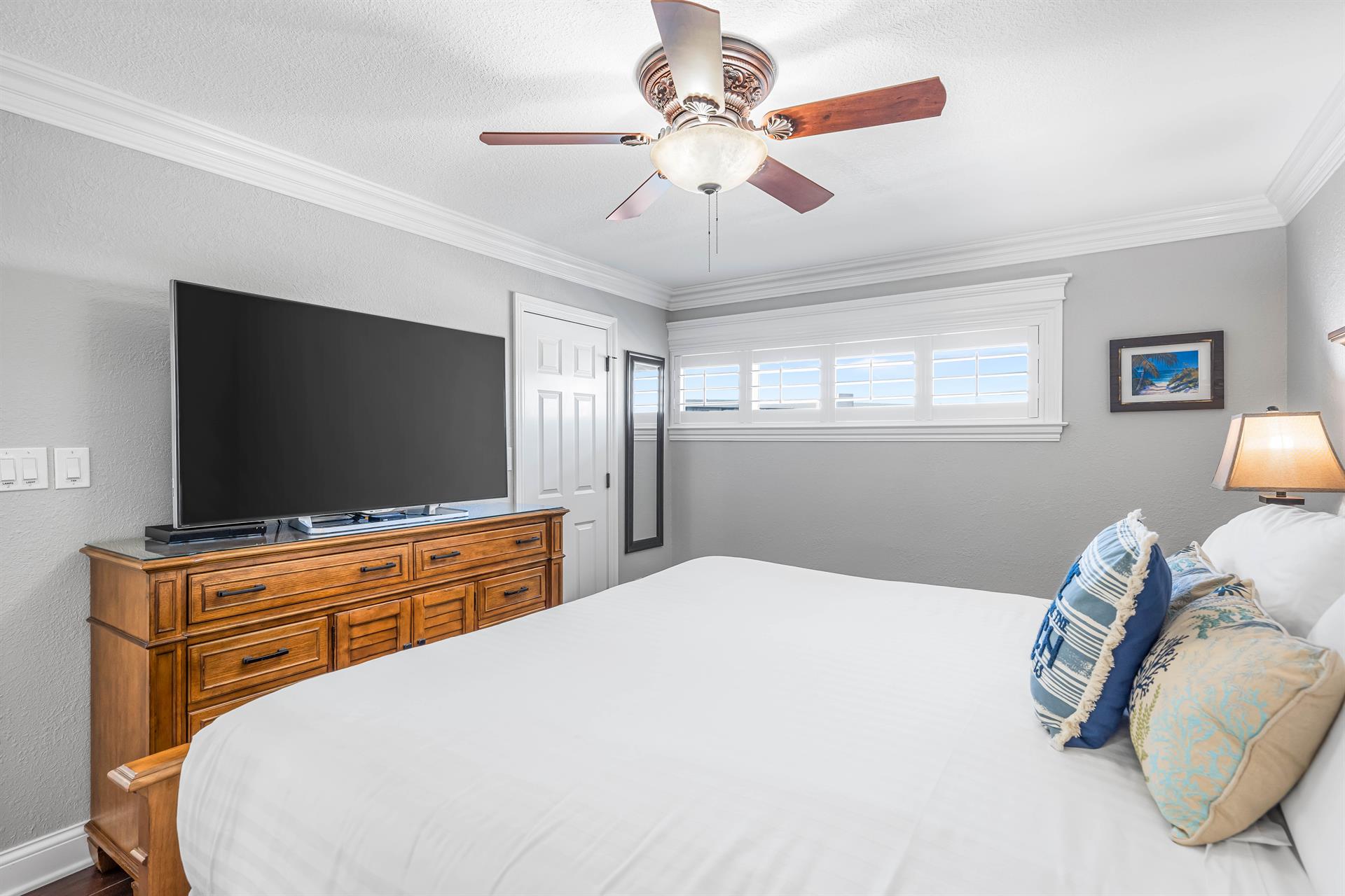 HSRC 506 Master Bedroom with King Bed