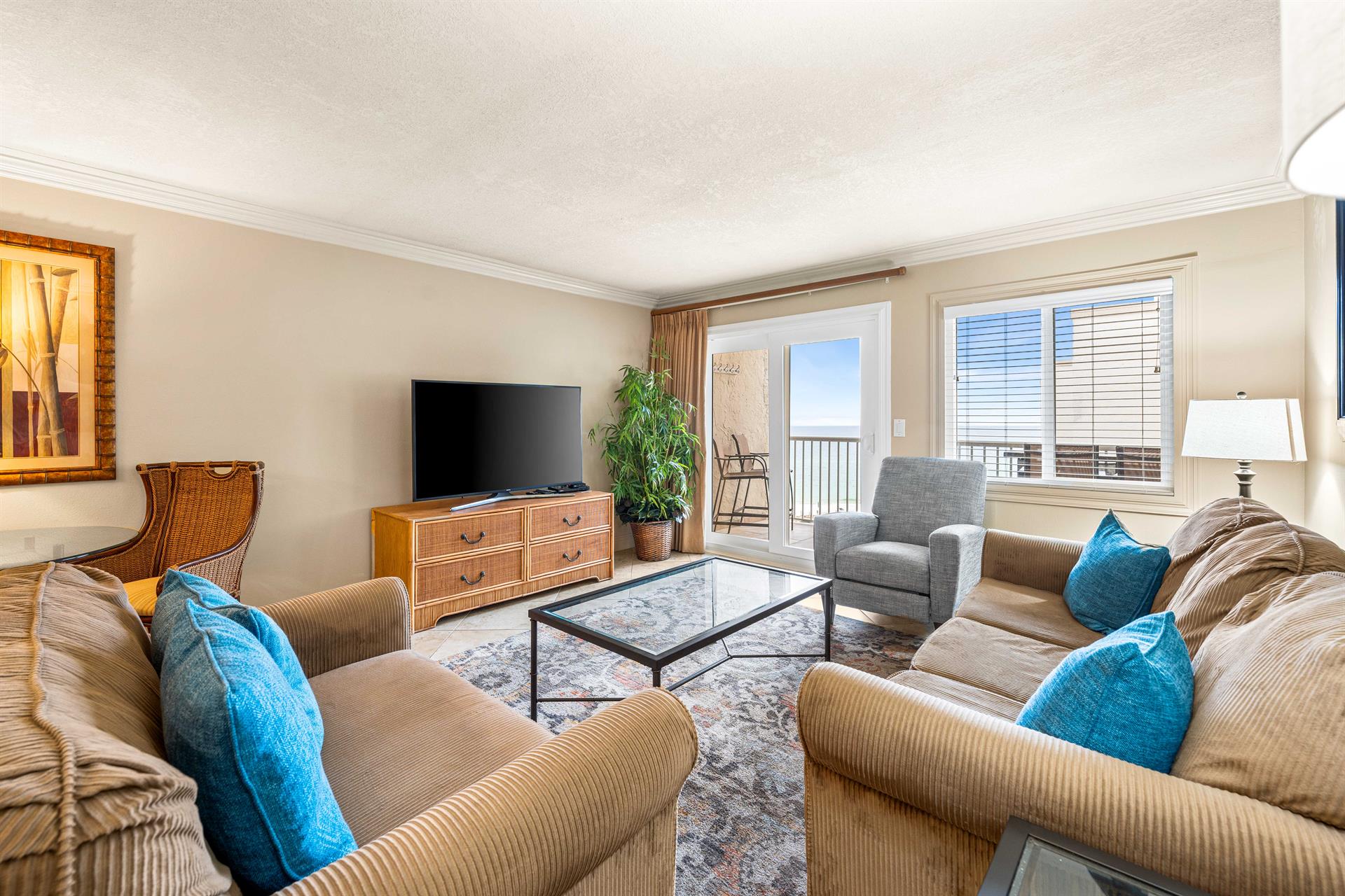 HSRC 613 Living Area With Gulf View