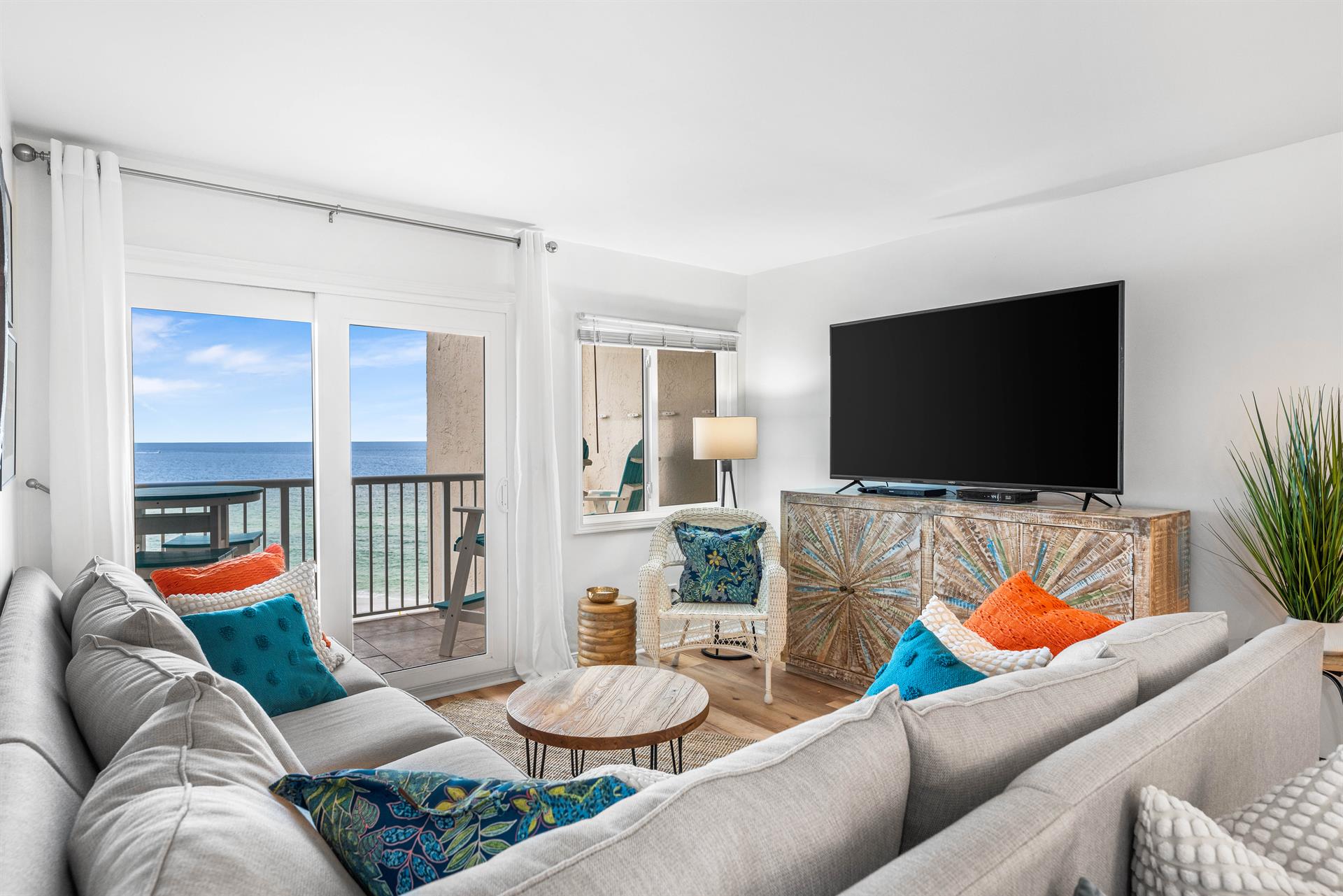 HSRC 604 Living Area With Gulf View