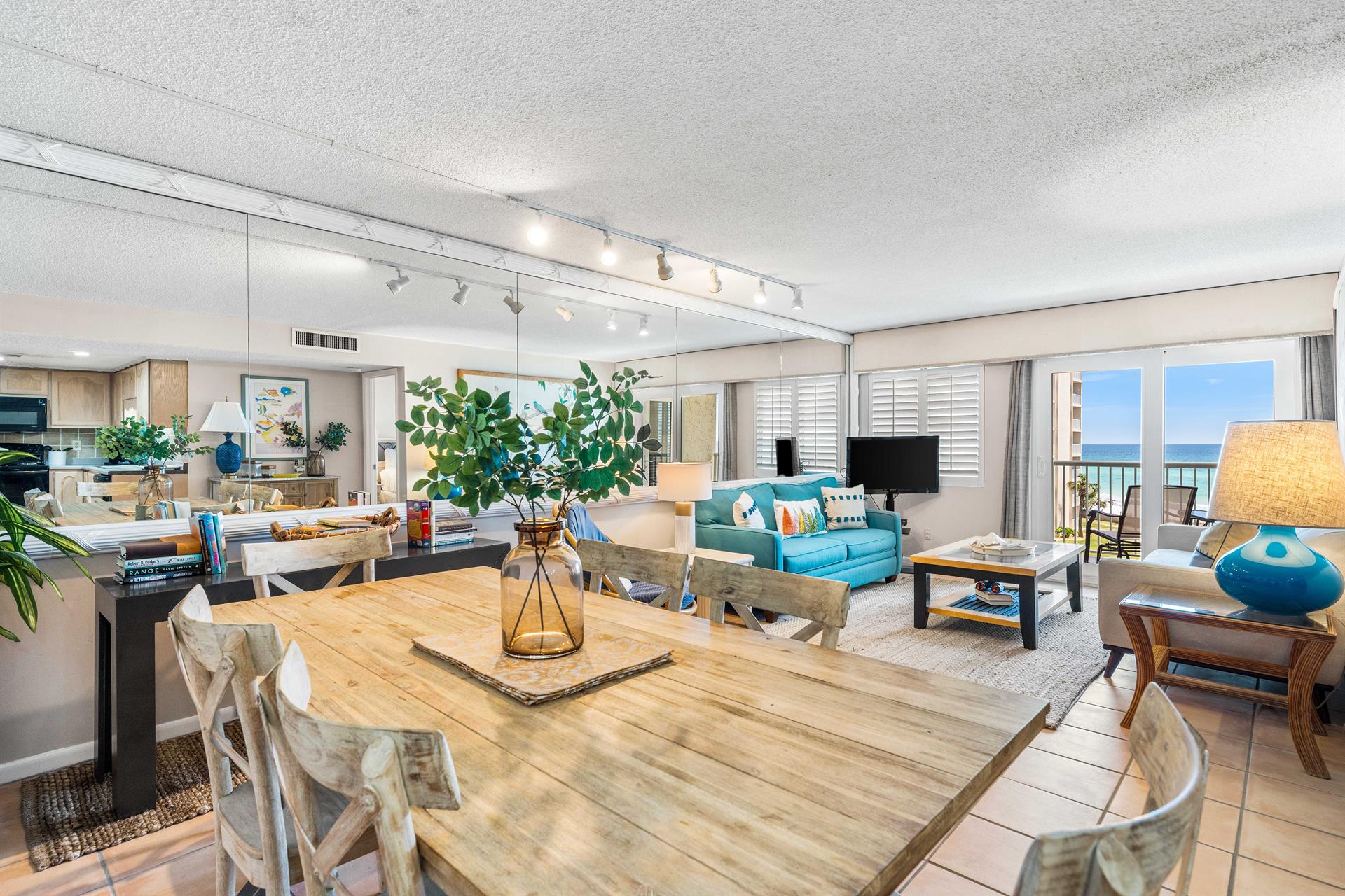 HSRC 408 Dining Area