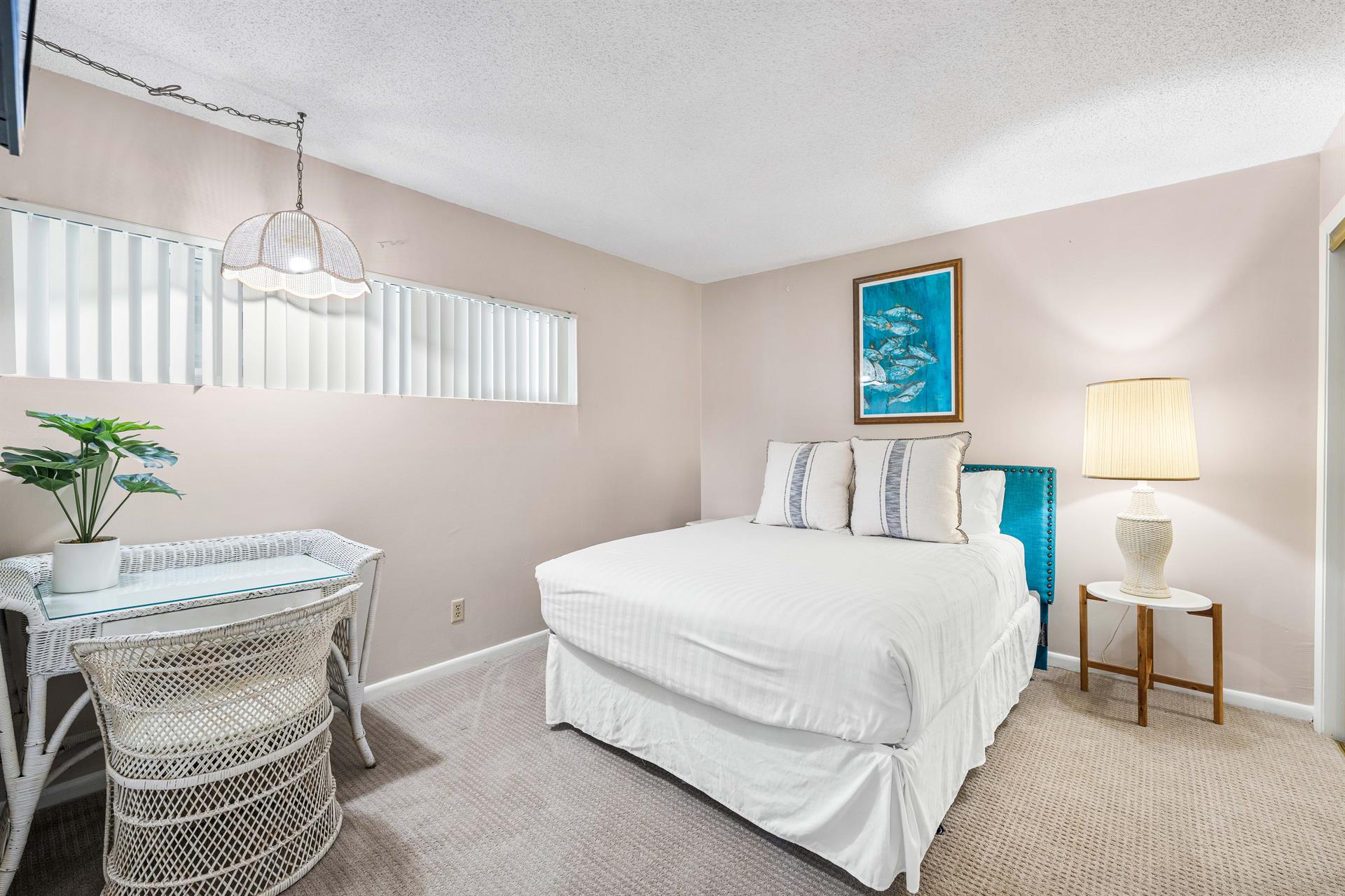 HSRC 408 Second bedroom With Queen Bed