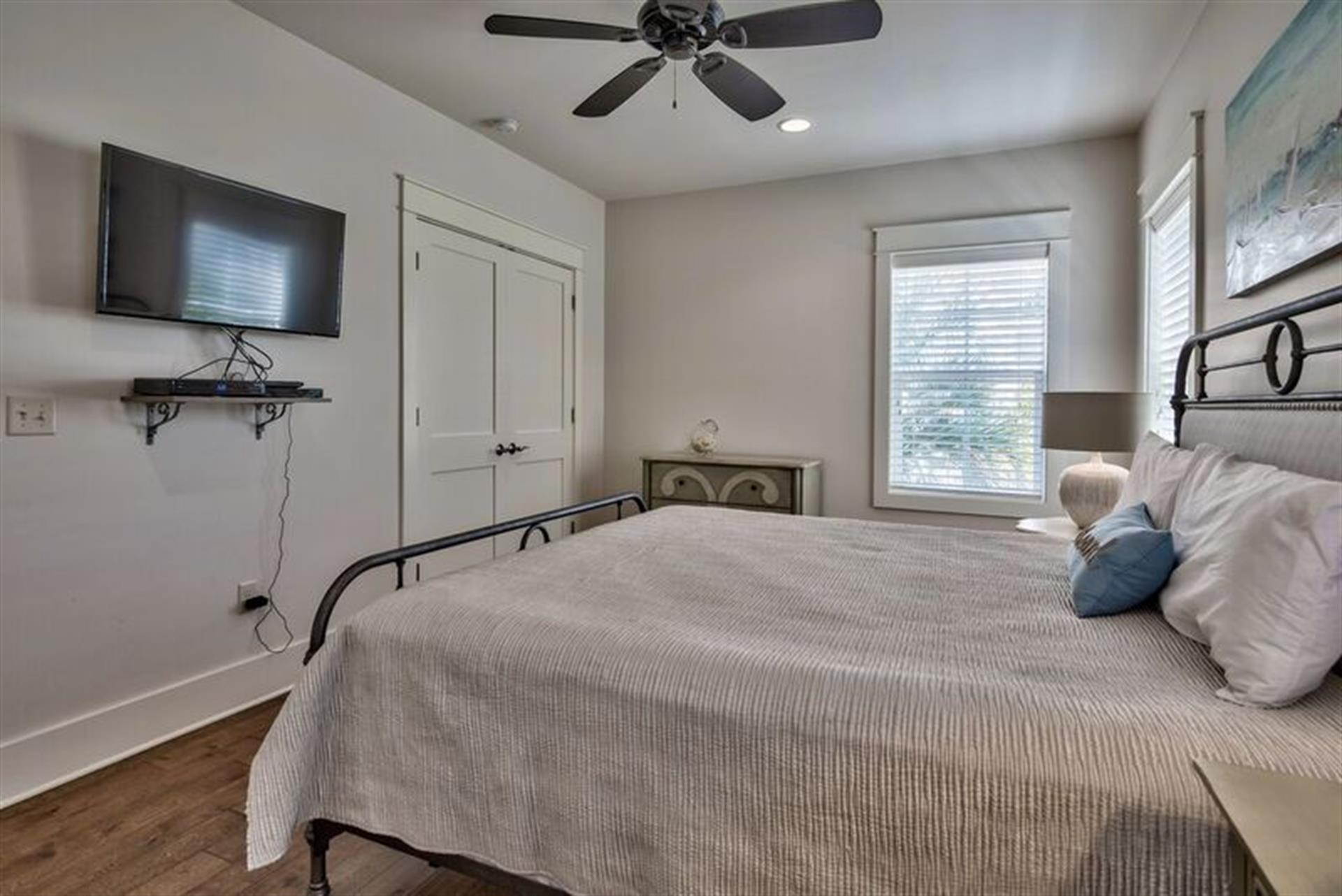 1st Floor King Suite with Private Bath