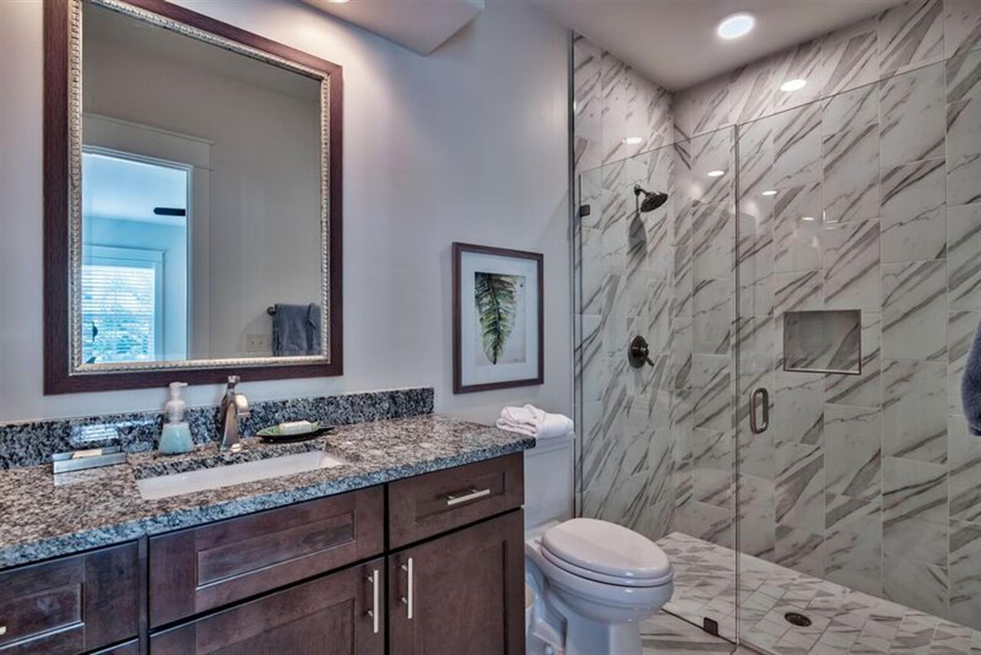 1st Floor King Suites Private Bath