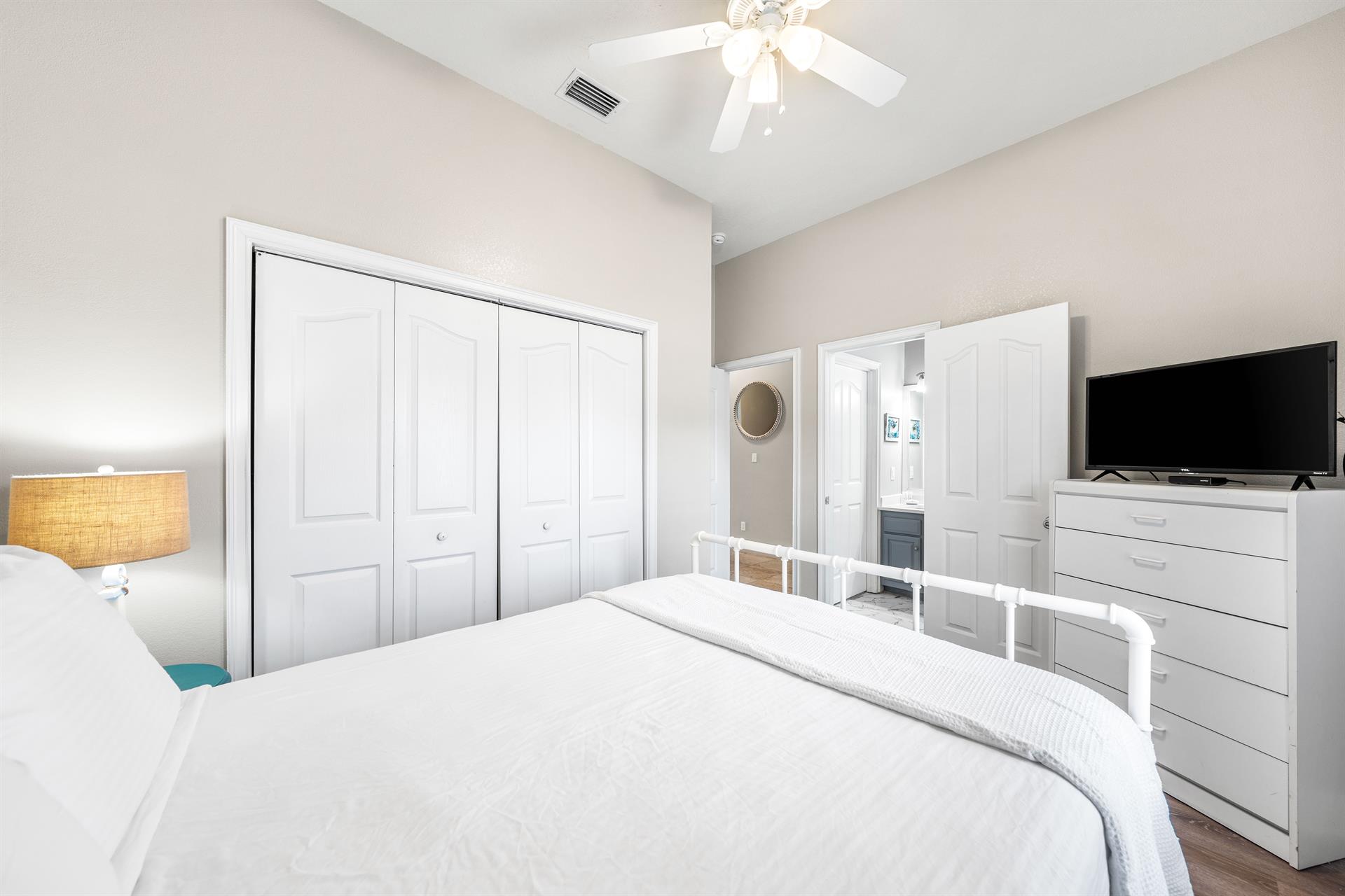 1st Floor Queen Bedroom with full bath access