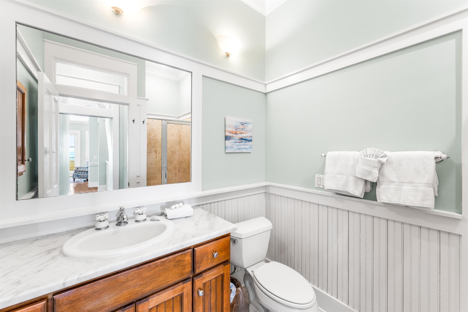 2nd floor ensuite bathroom for the king bedroom.  Walkin shower.